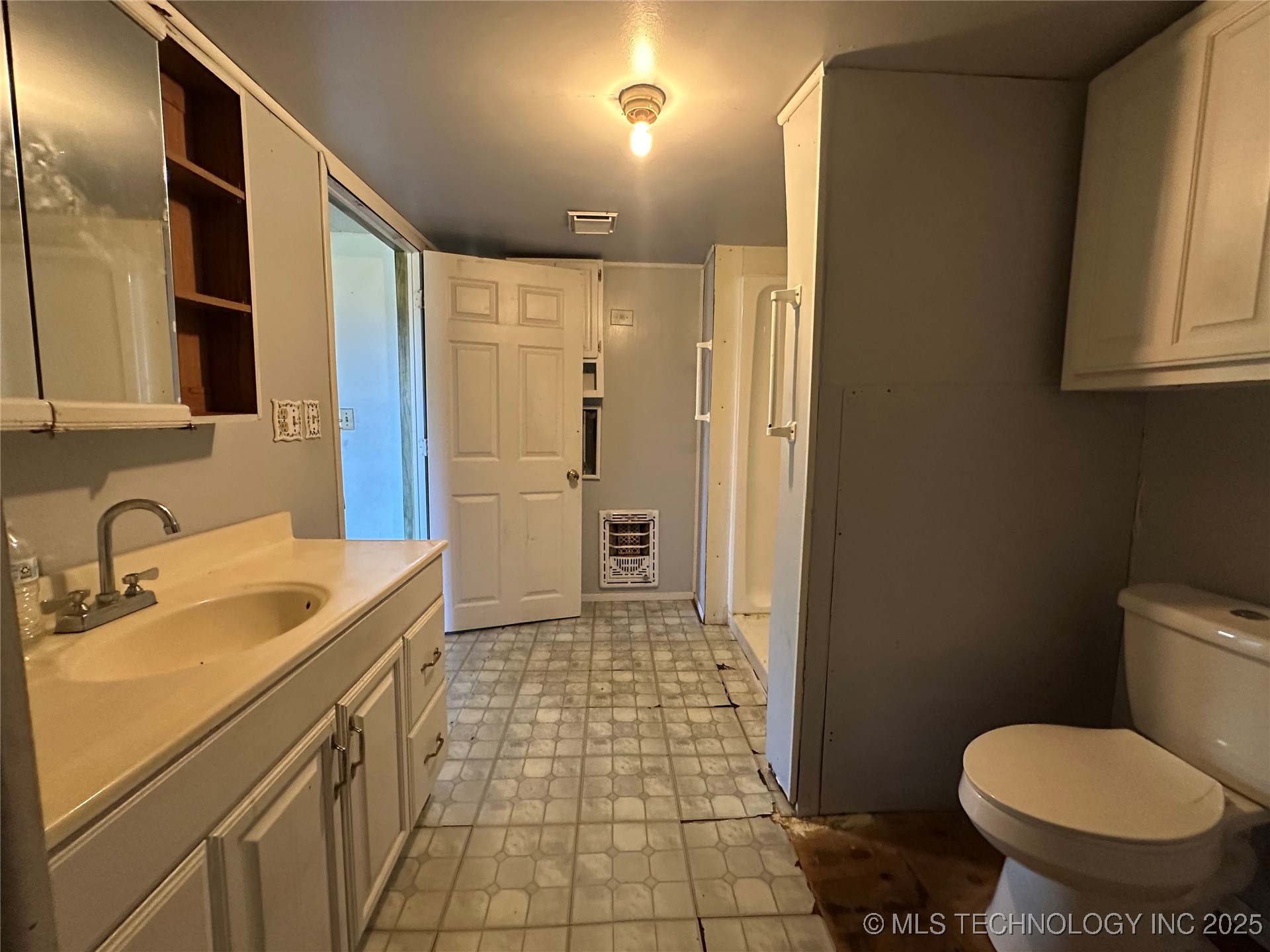 1400 W Seneca Street Property Photo 12