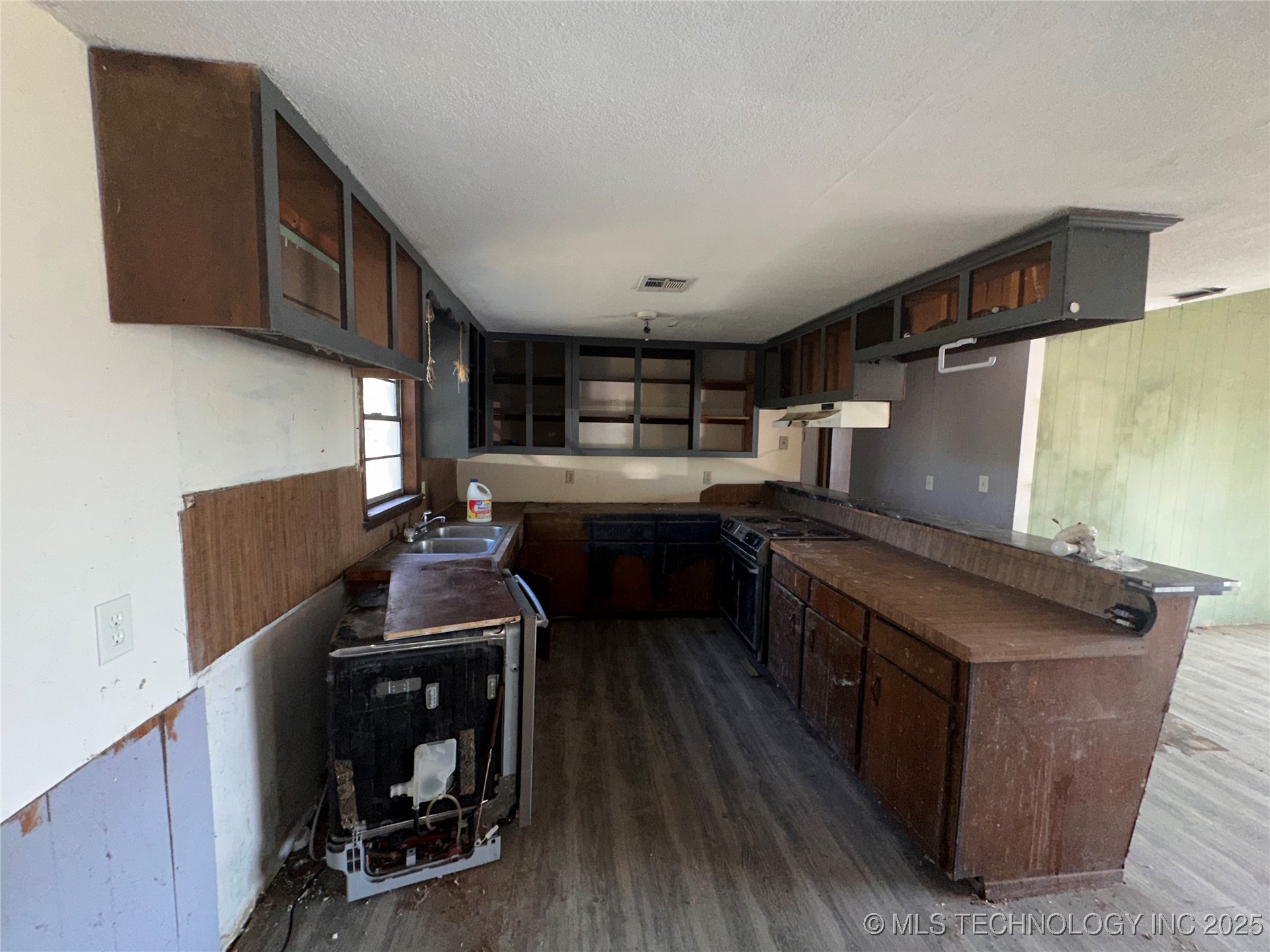 805 E Tejon Avenue Property Photo 11