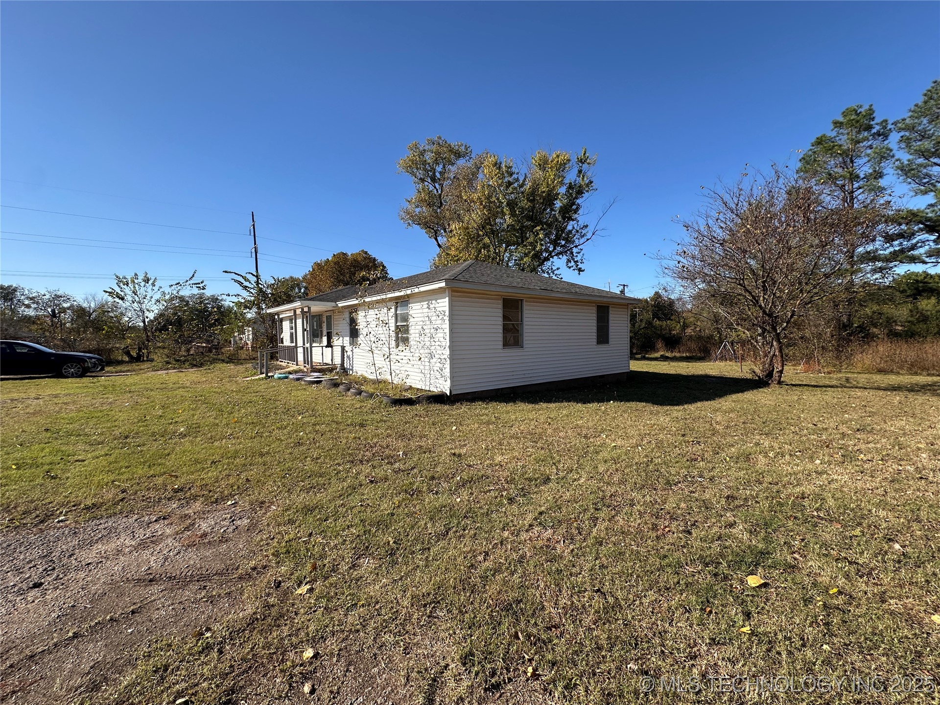 805 E Tejon Avenue Property Photo 13