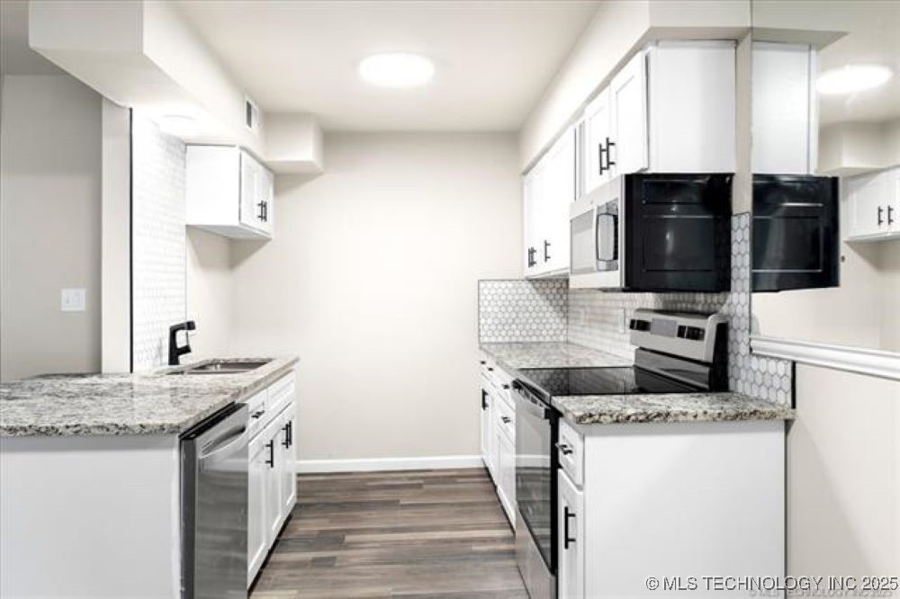 6812 S Toledo Avenue 311 Property Photo 6