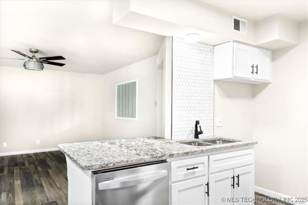 6812 S Toledo Avenue 311 Property Photo 8