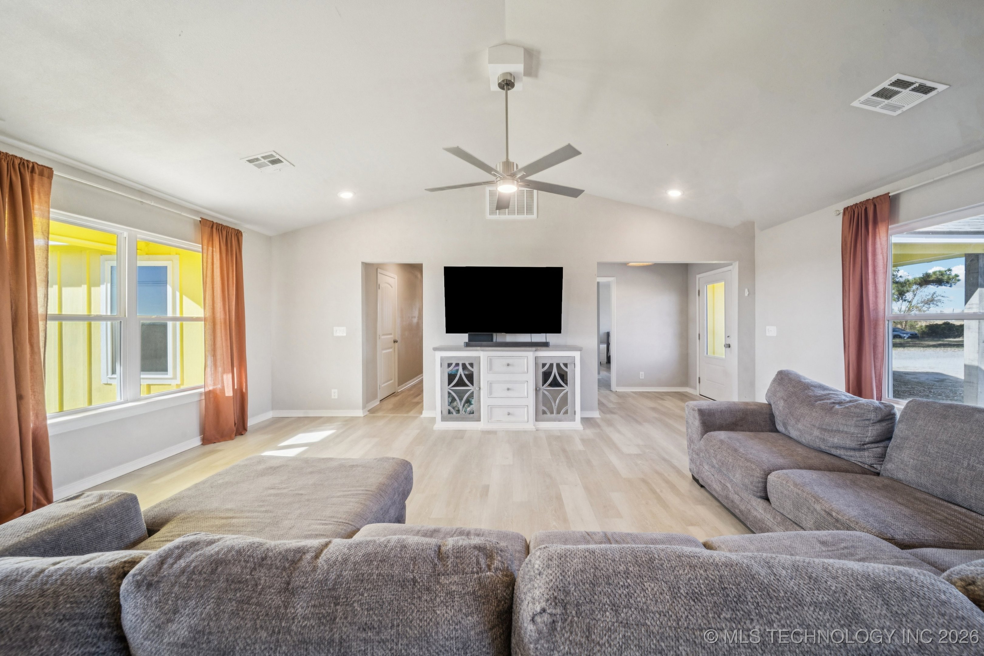 2152 E 430 Road Property Photo 13