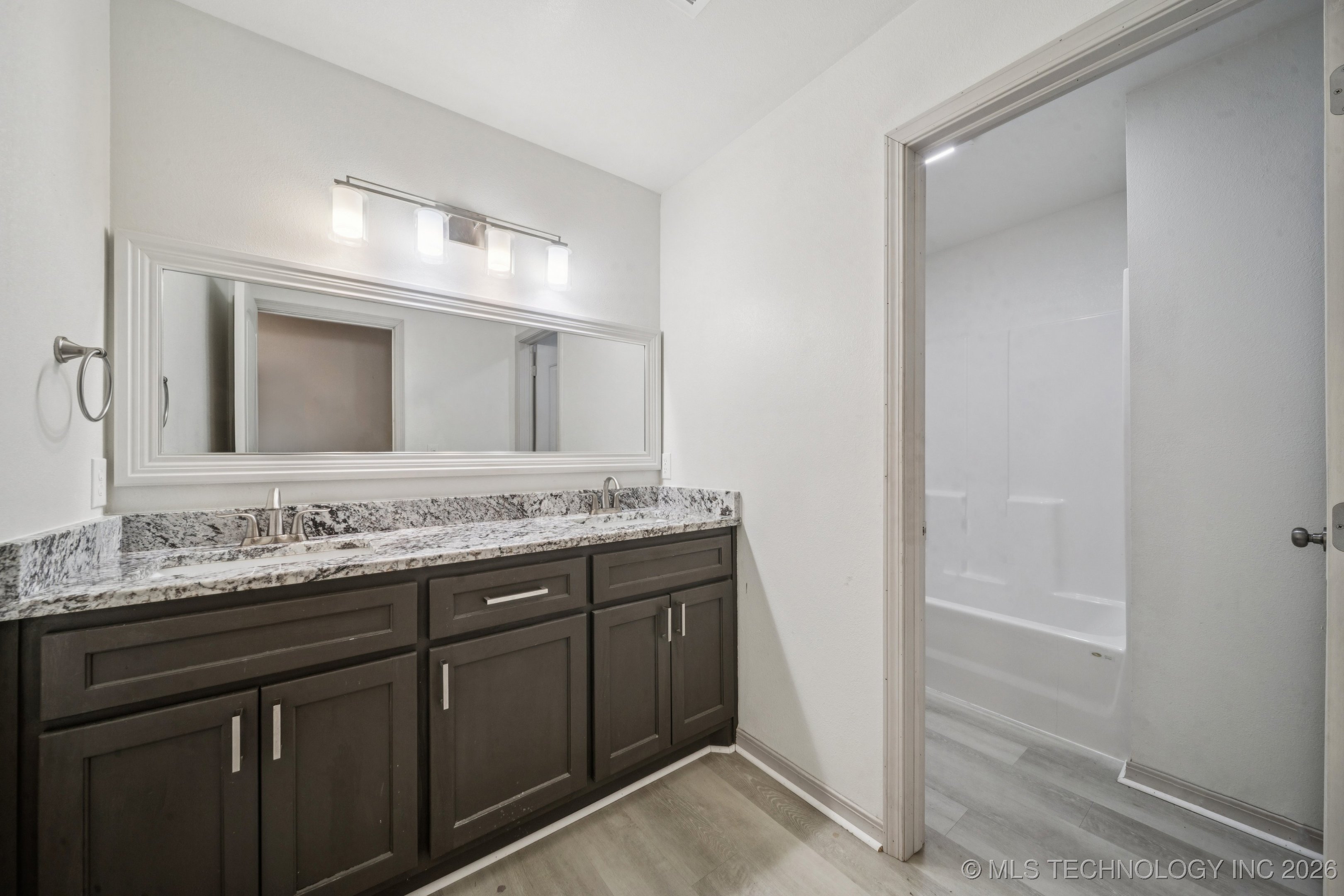 2152 E 430 Road Property Photo 30