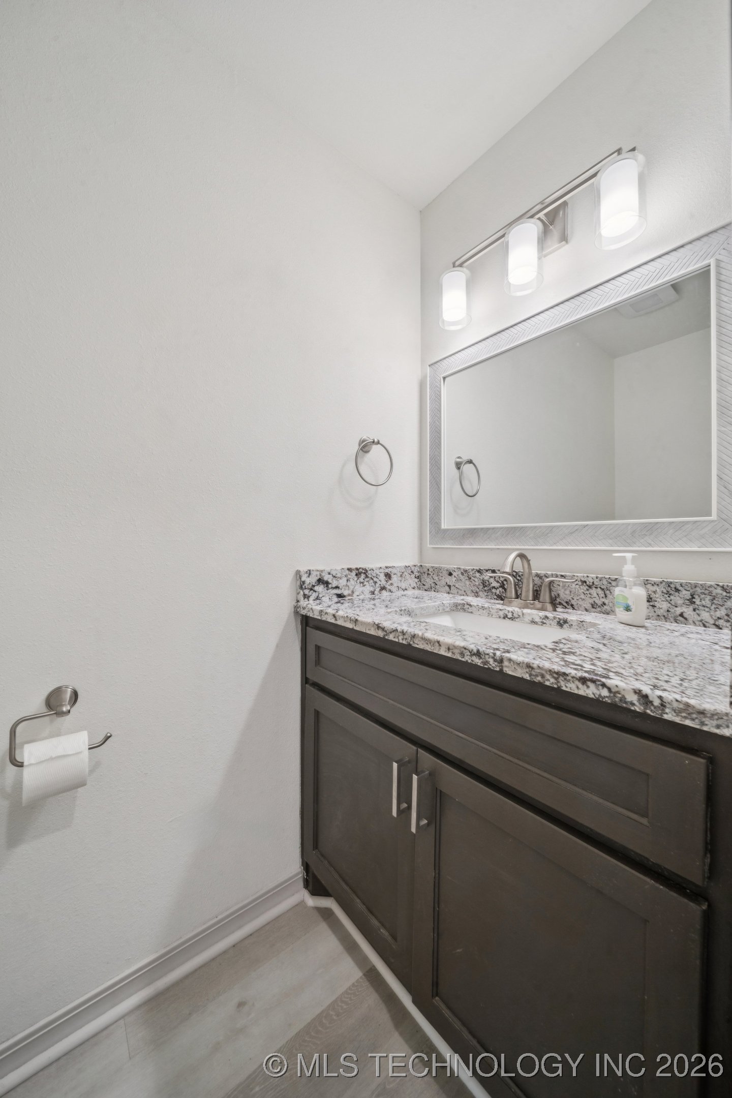 2152 E 430 Road Property Photo 33