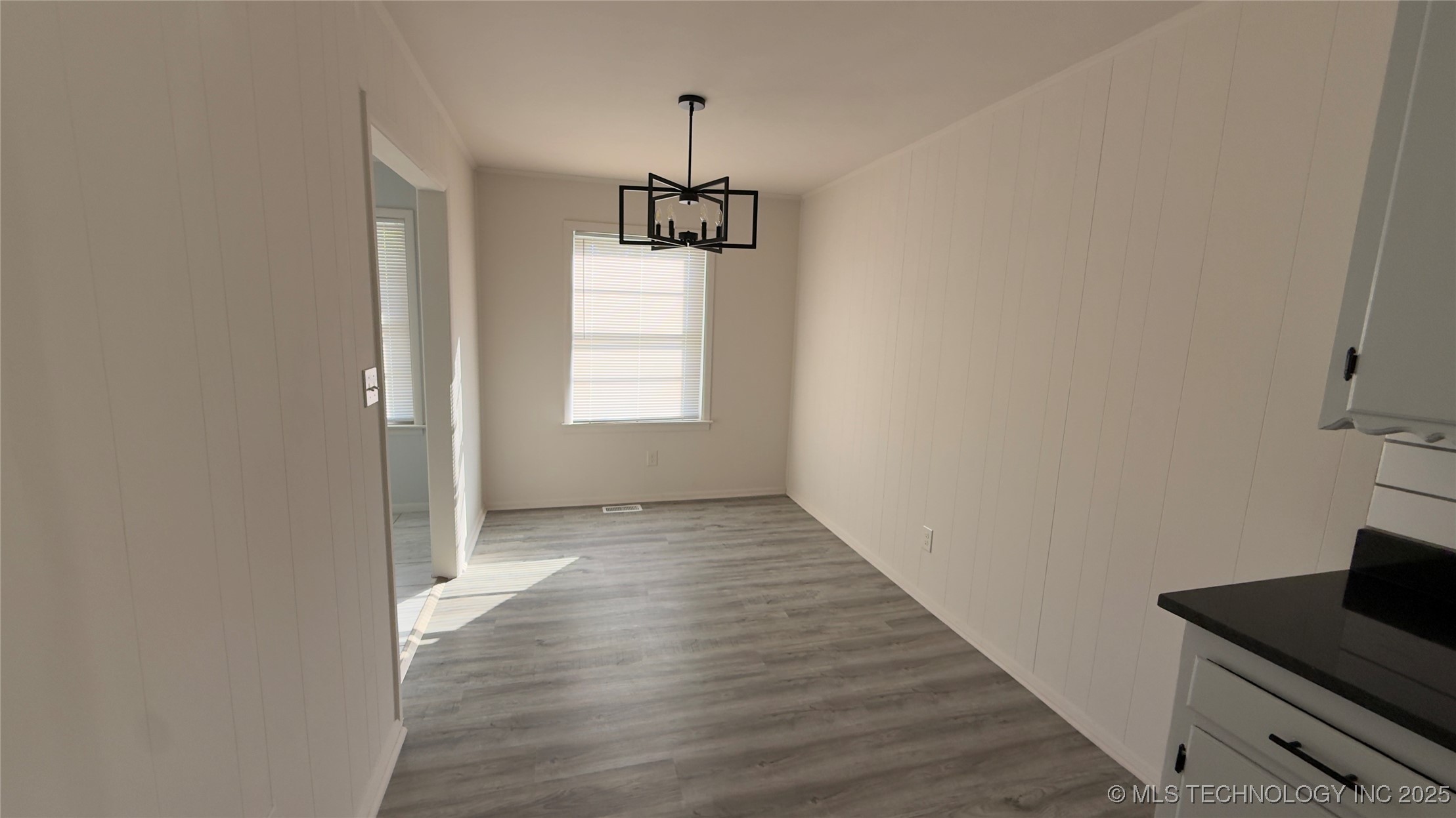 6701 E 9th Street Property Photo 6