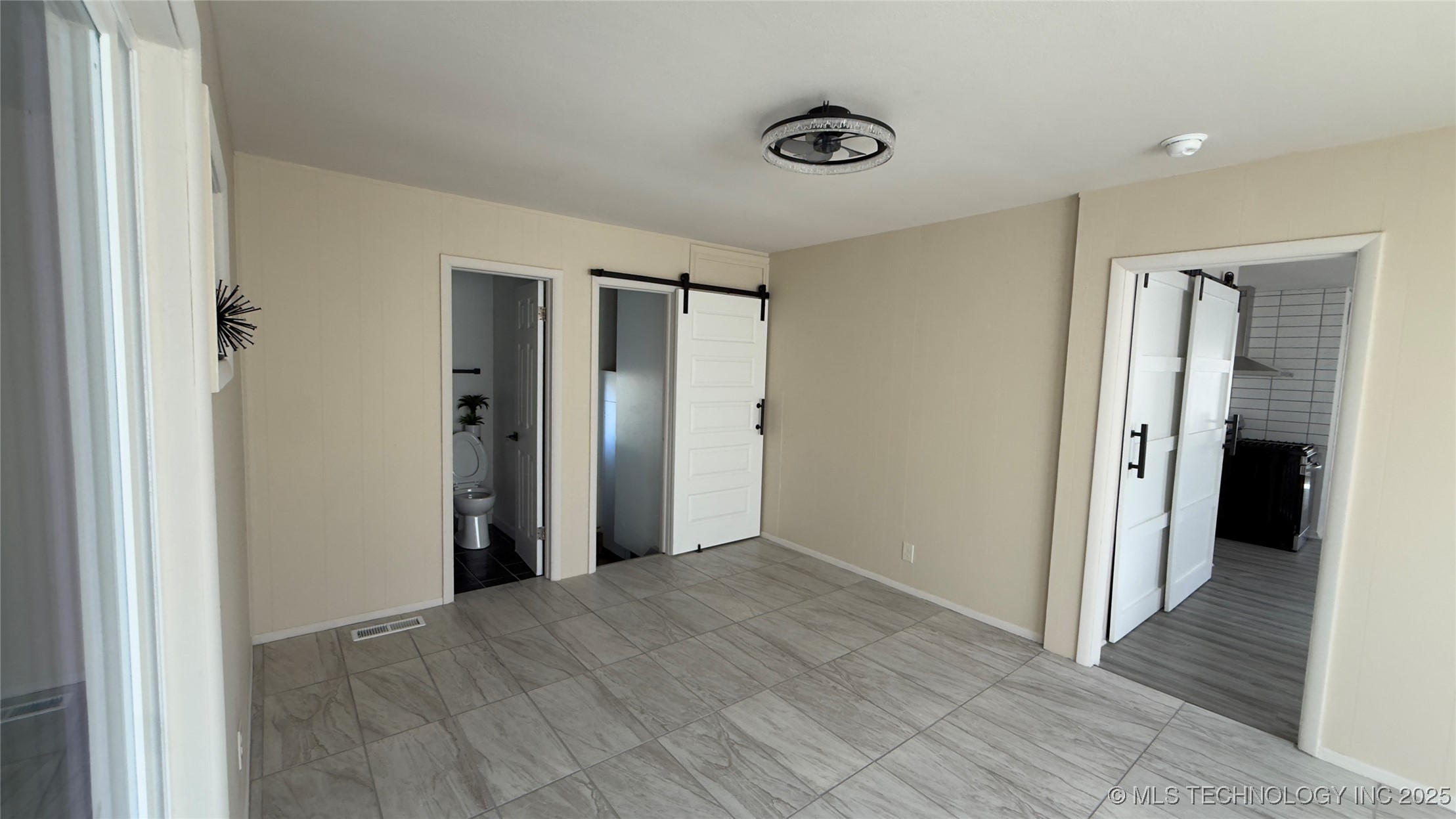 6701 E 9th Street Property Photo 20