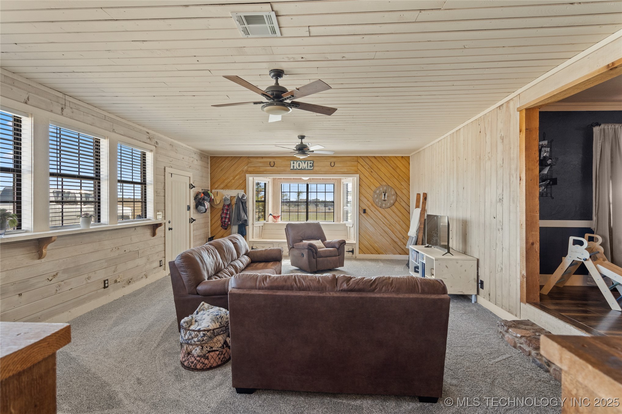 441 Acorn Property Photo 13