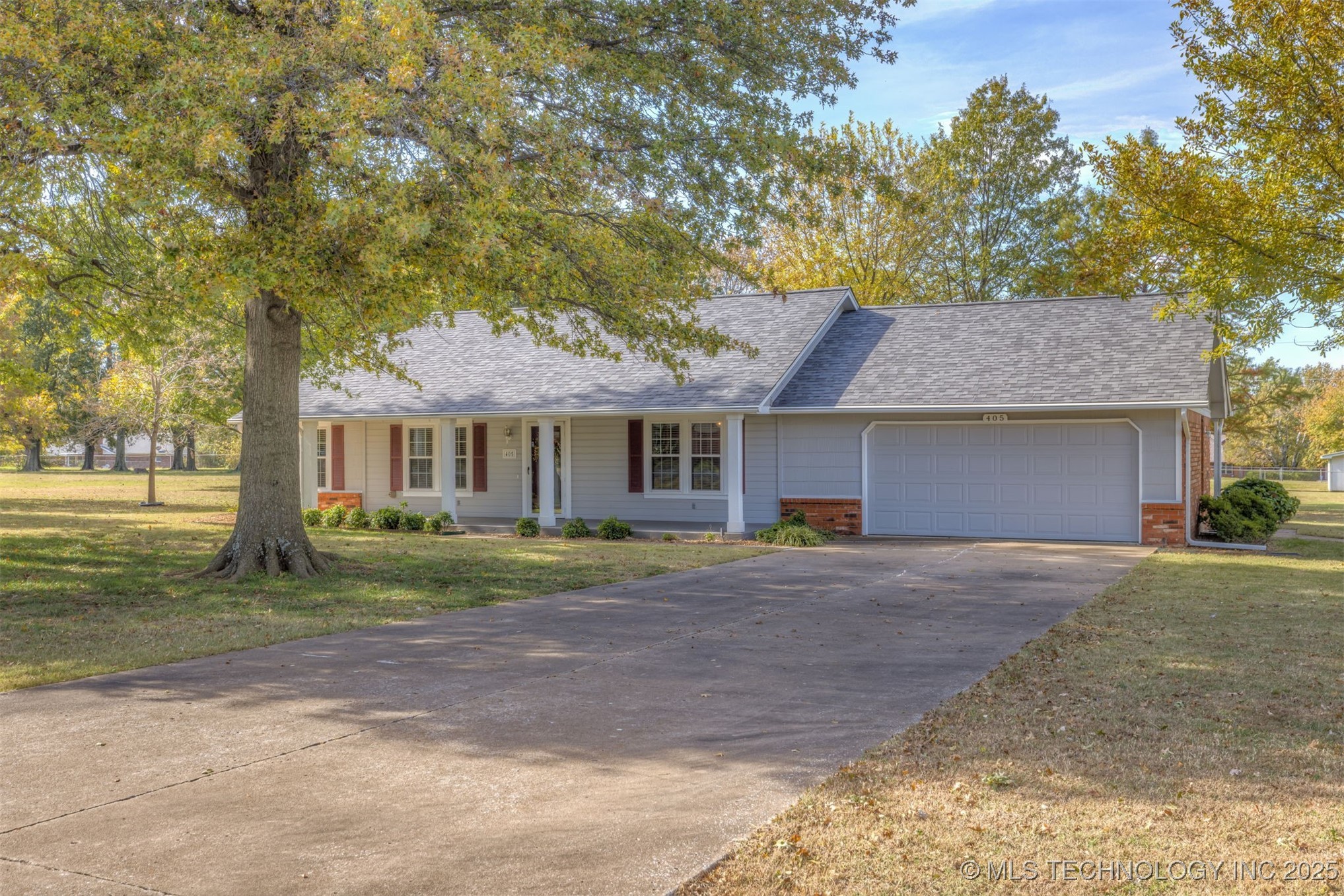 405 N Will Rogers Loop E Property Photo 5