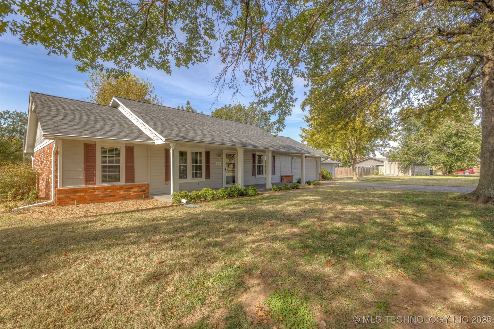 405 N Will Rogers Loop E Property Photo 10