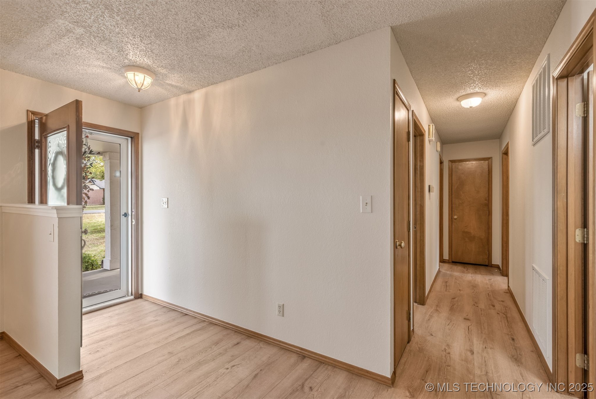 405 N Will Rogers Loop E Property Photo 12