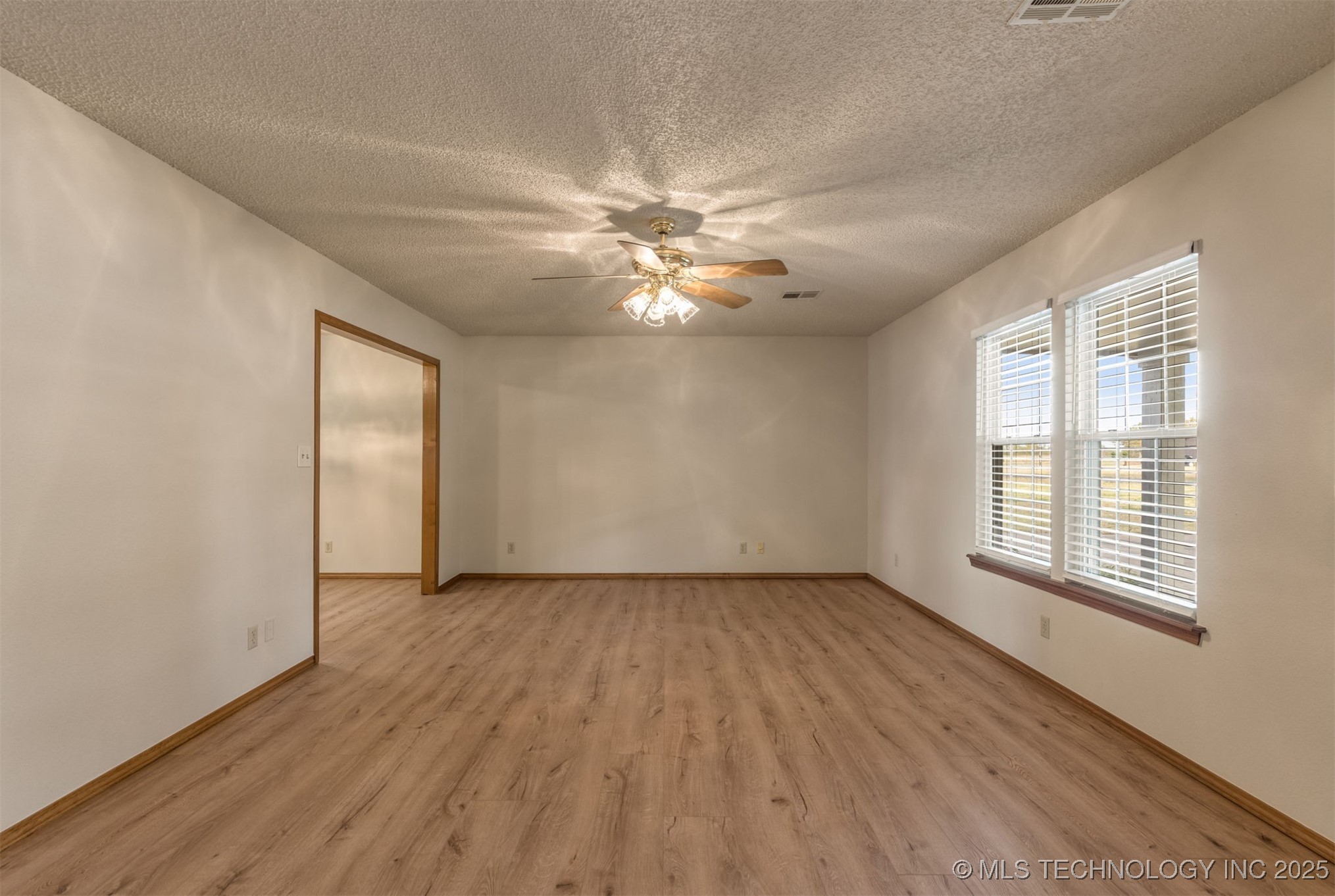 405 N Will Rogers Loop E Property Photo 13