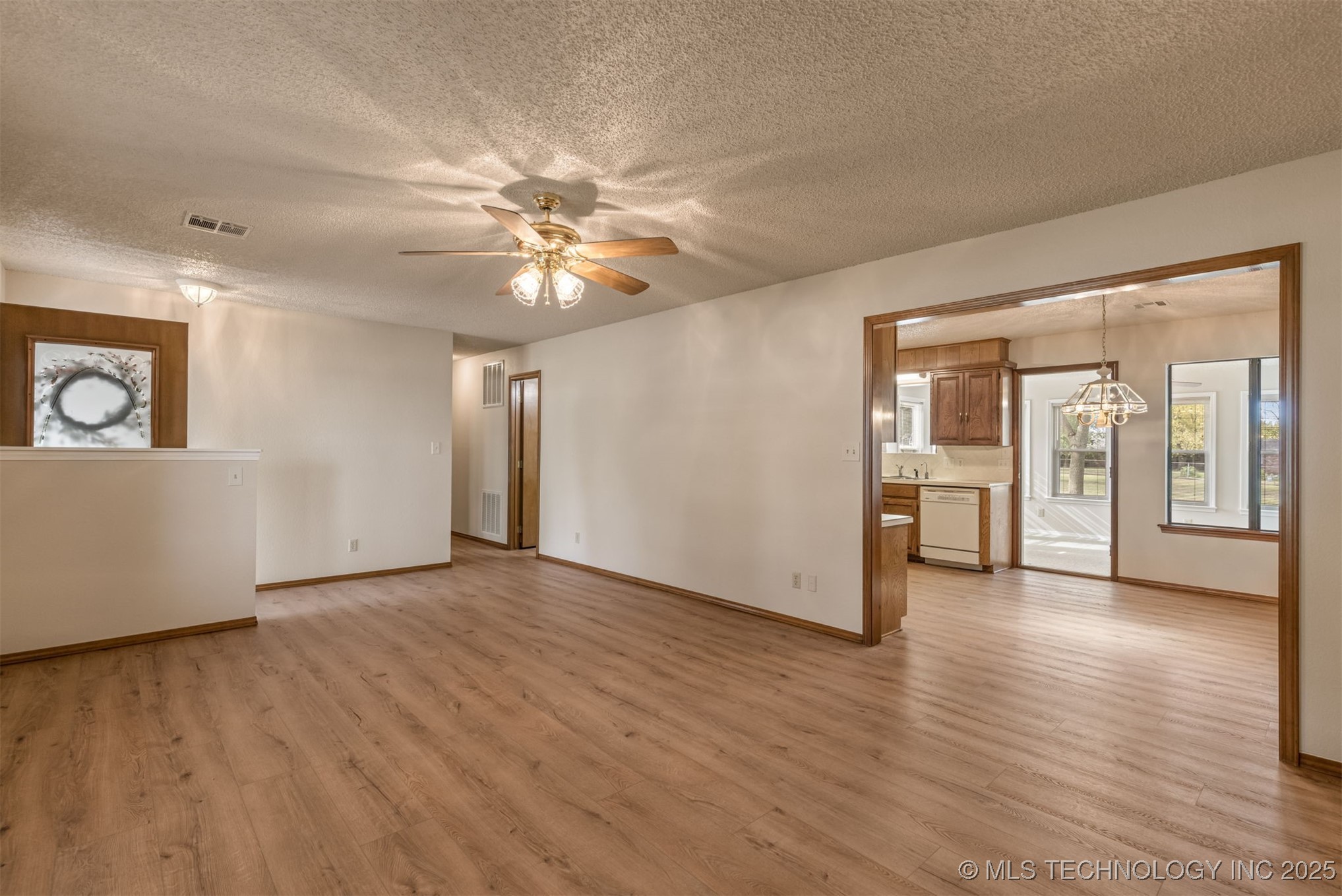 405 N Will Rogers Loop E Property Photo 16