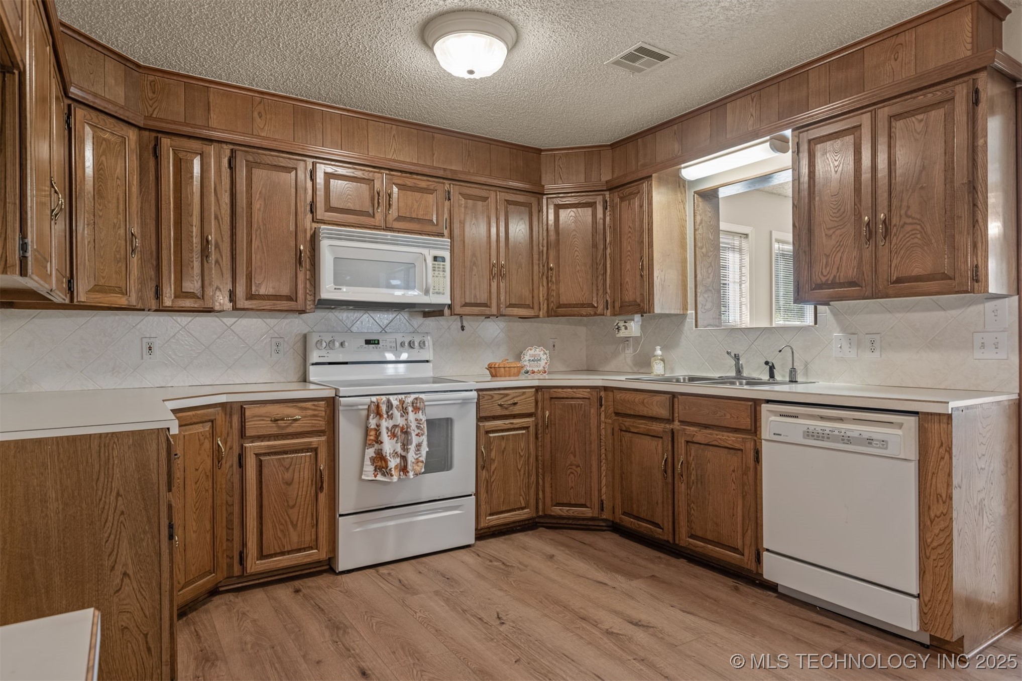 405 N Will Rogers Loop E Property Photo 25