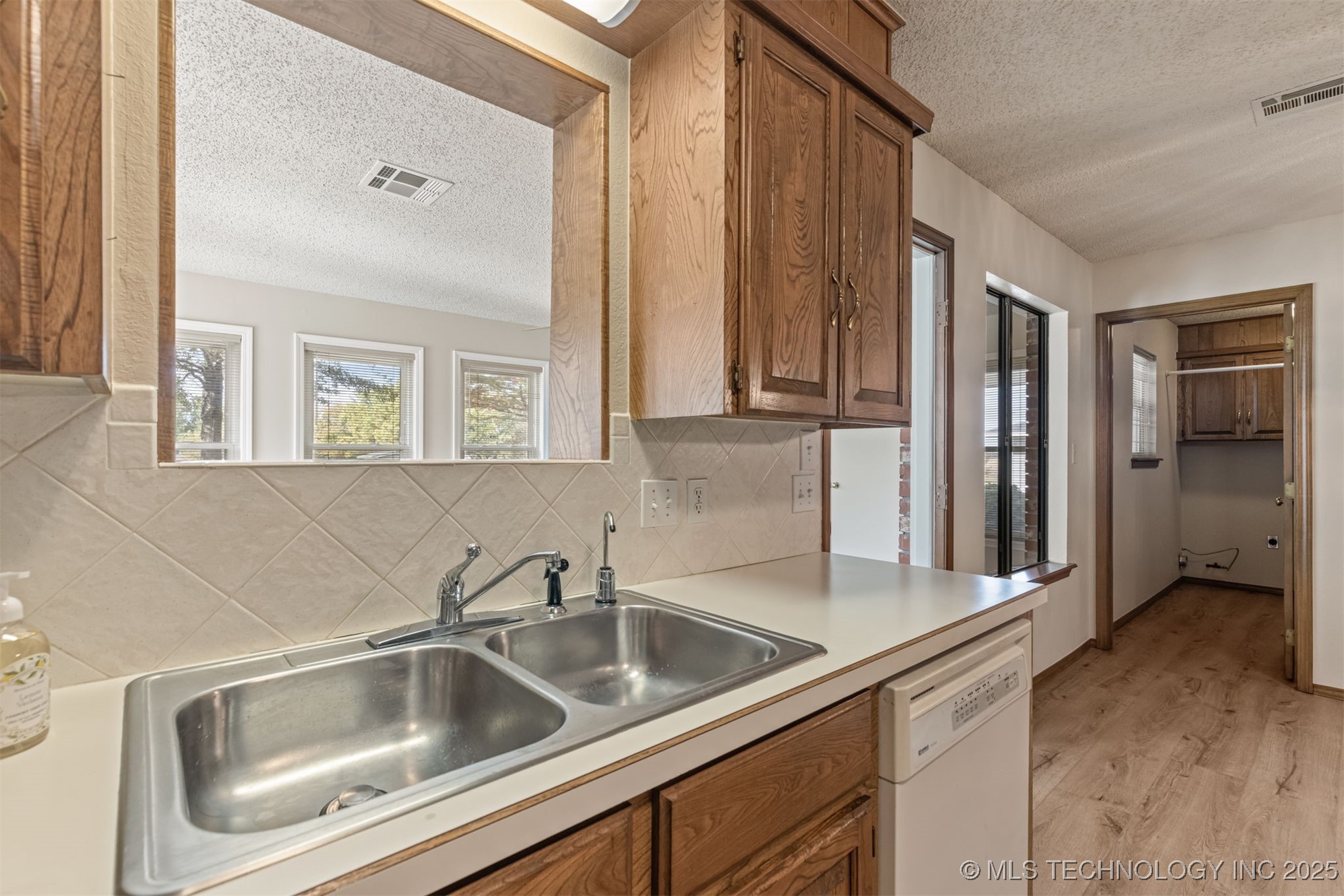 405 N Will Rogers Loop E Property Photo 27