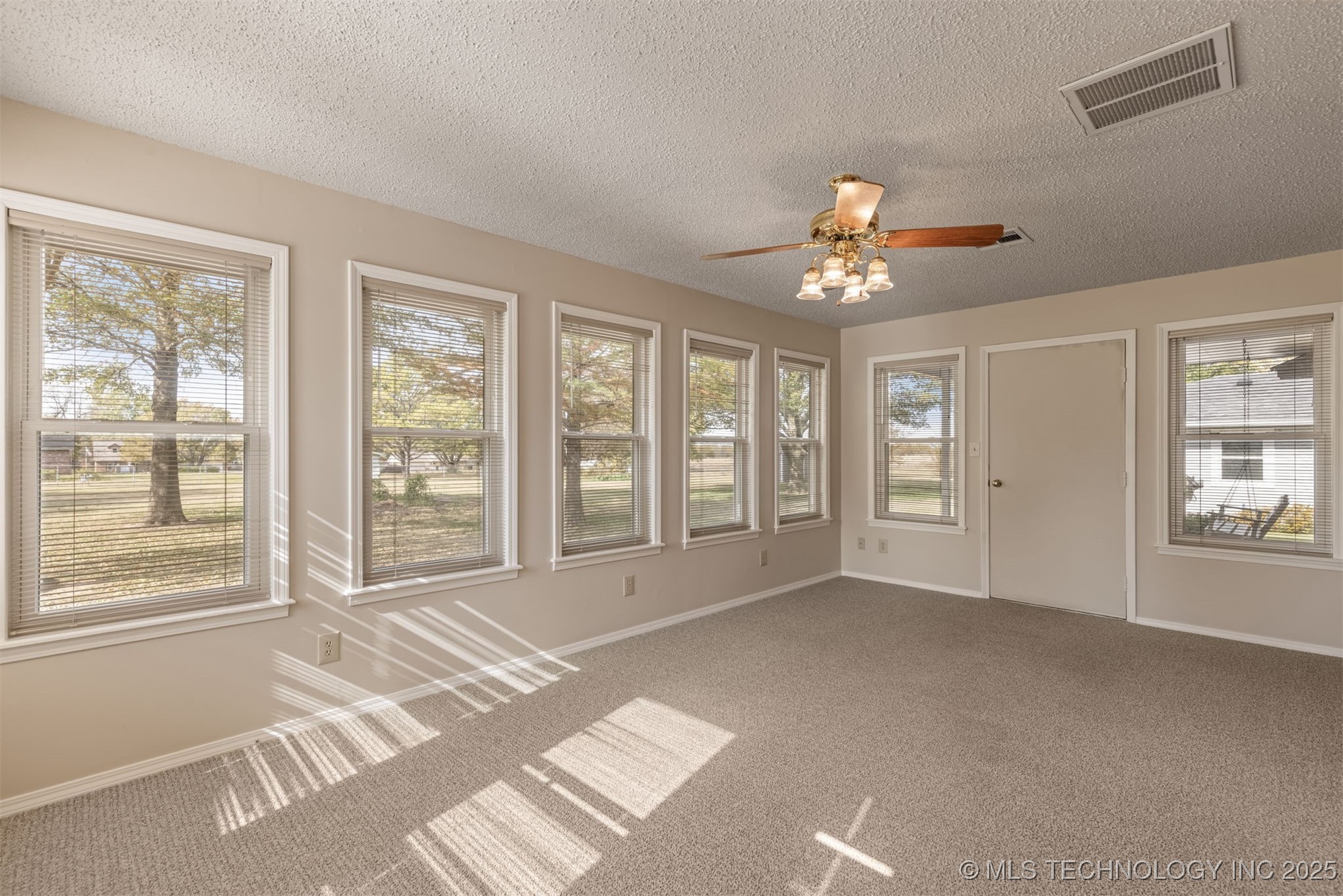 405 N Will Rogers Loop E Property Photo 28