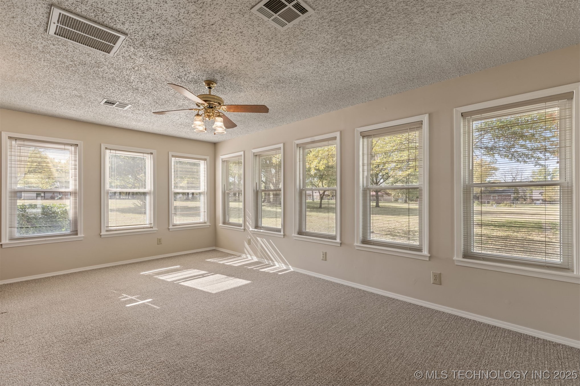 405 N Will Rogers Loop E Property Photo 31