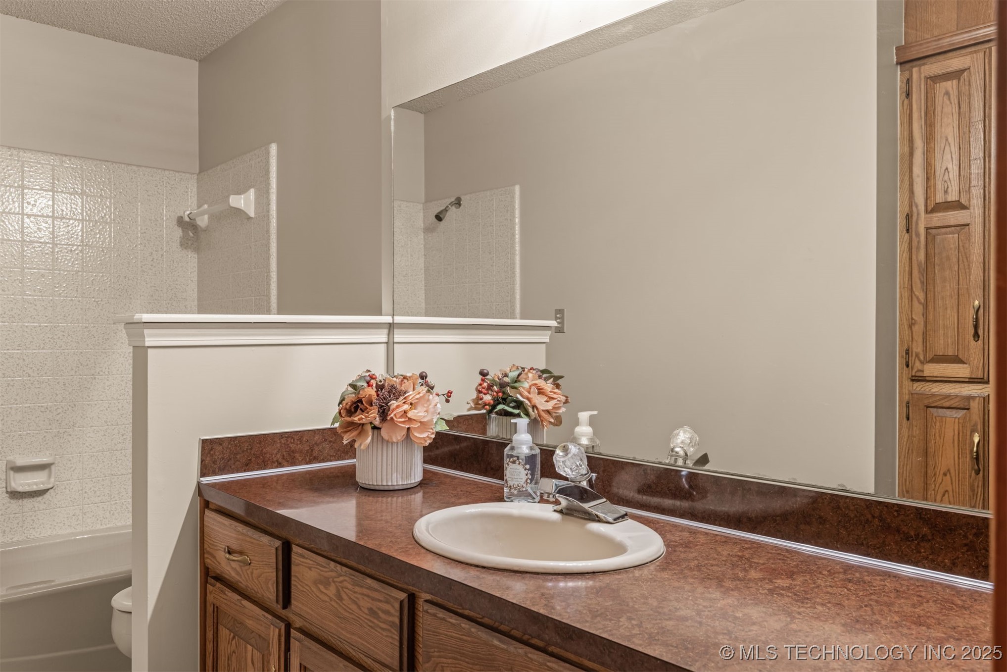 405 N Will Rogers Loop E Property Photo 34