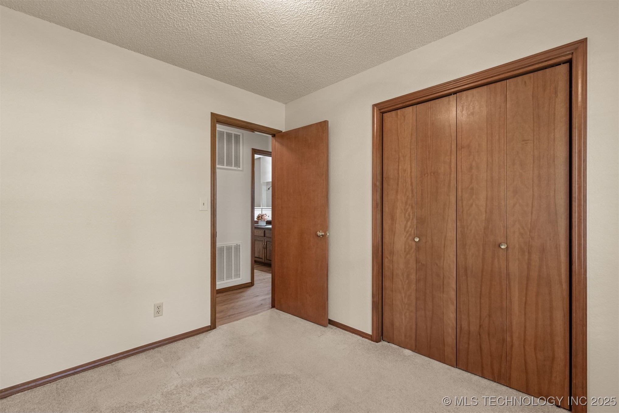 405 N Will Rogers Loop E Property Photo 37