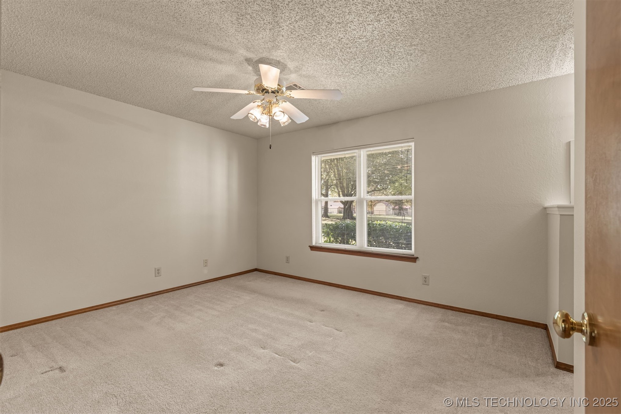 405 N Will Rogers Loop E Property Photo 41