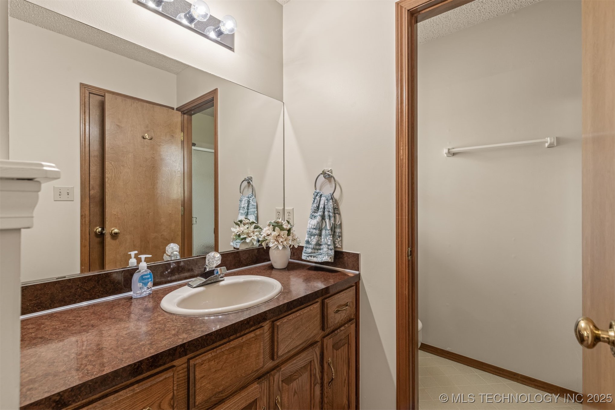 405 N Will Rogers Loop E Property Photo 43