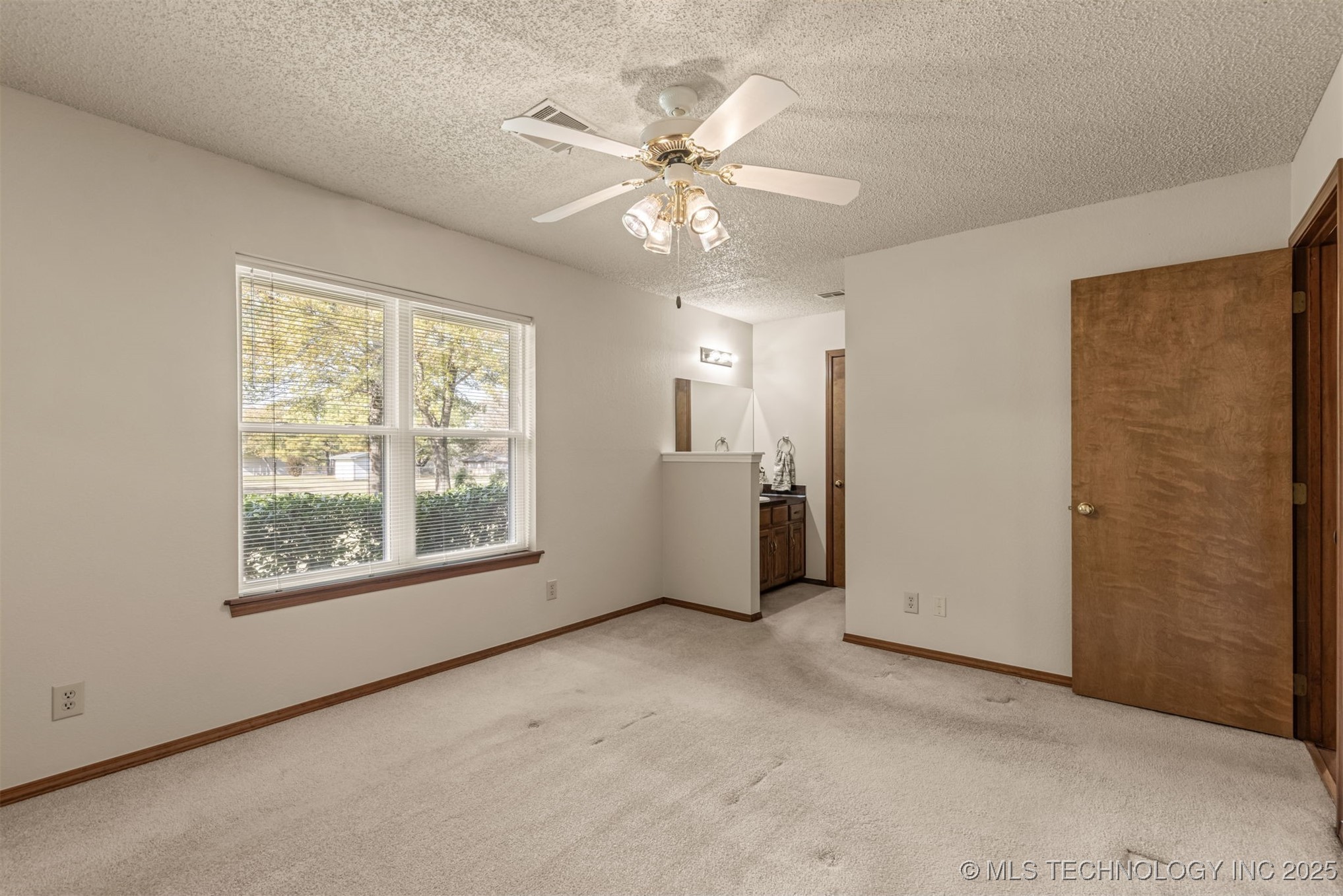 405 N Will Rogers Loop E Property Photo 46