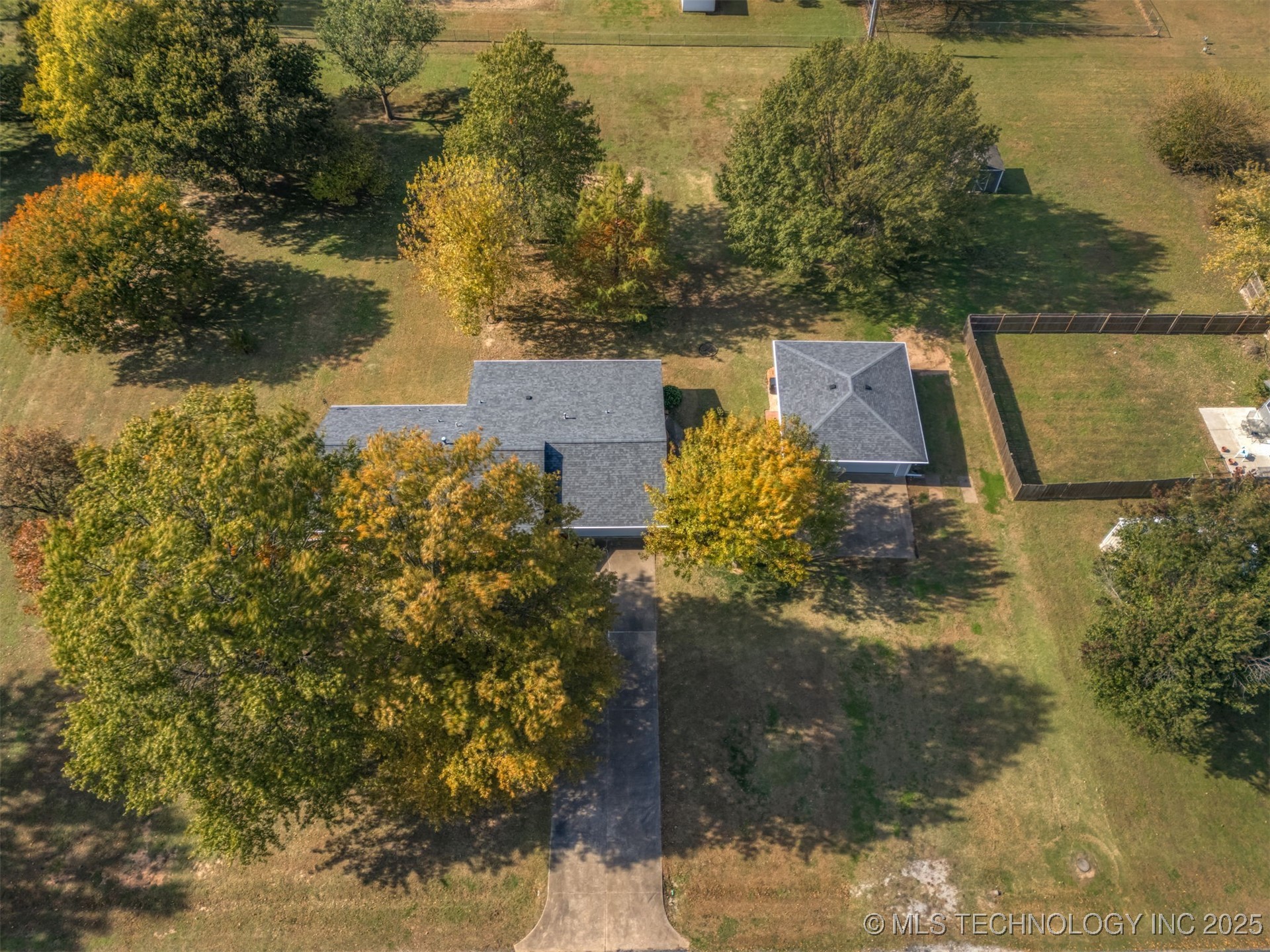 405 N Will Rogers Loop E Property Photo 53