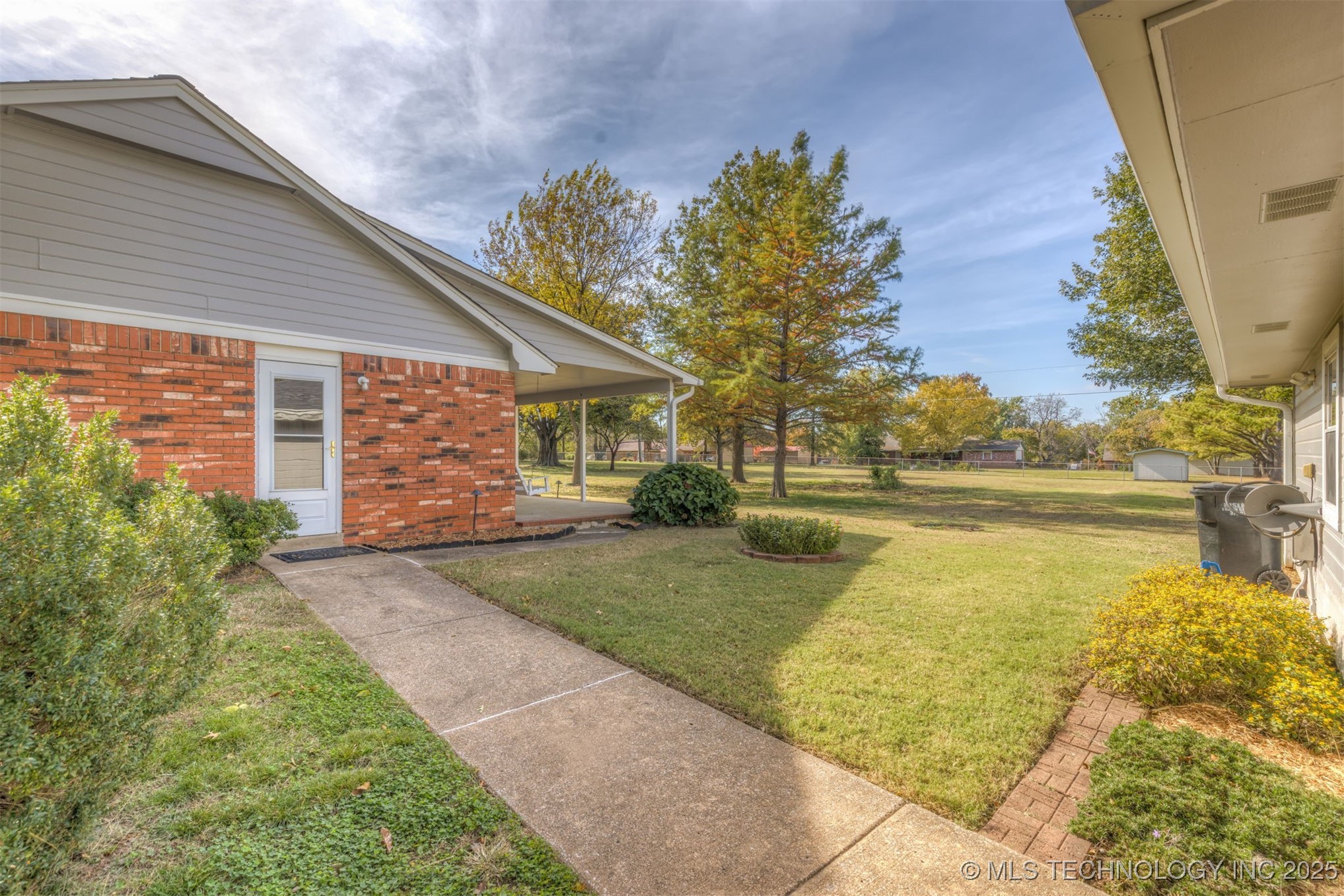 405 N Will Rogers Loop E Property Photo 63