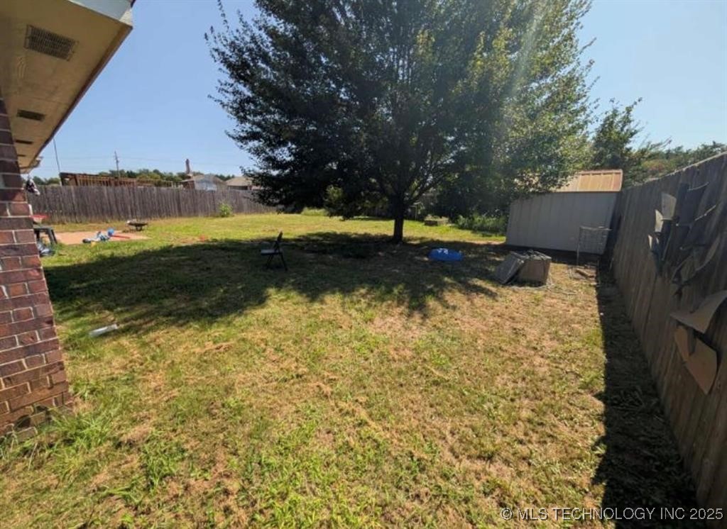 13861 County Road 1566 Property Photo 2