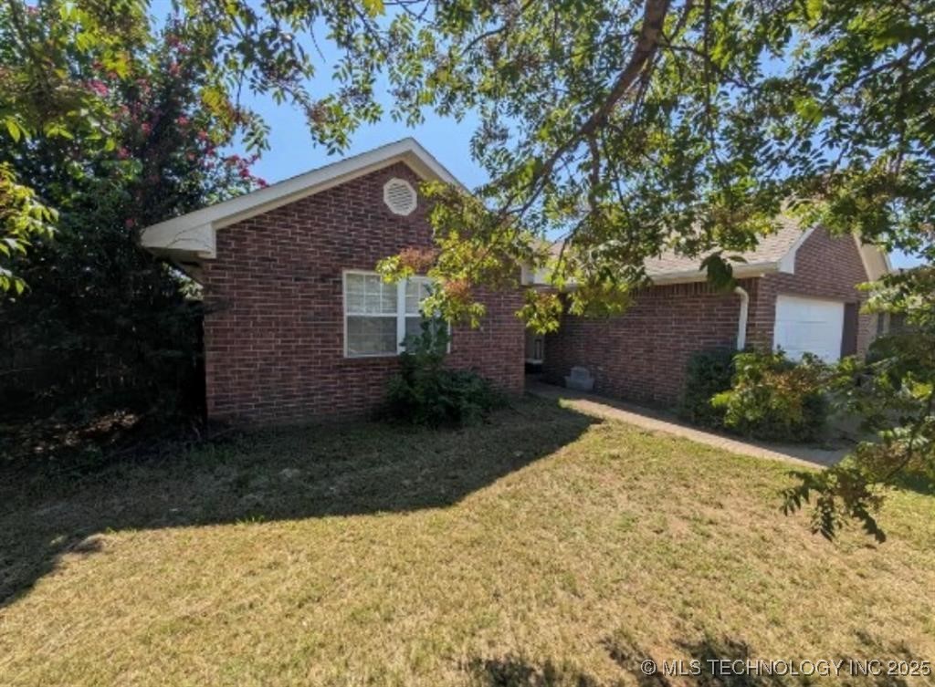 13861 County Road 1566 Property Photo 3