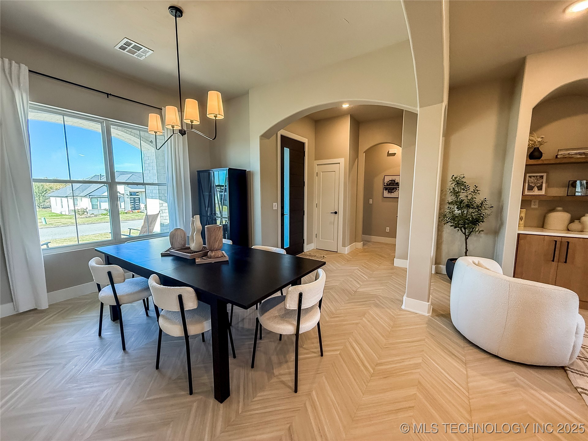 808 W Prairie View Road Property Photo 11