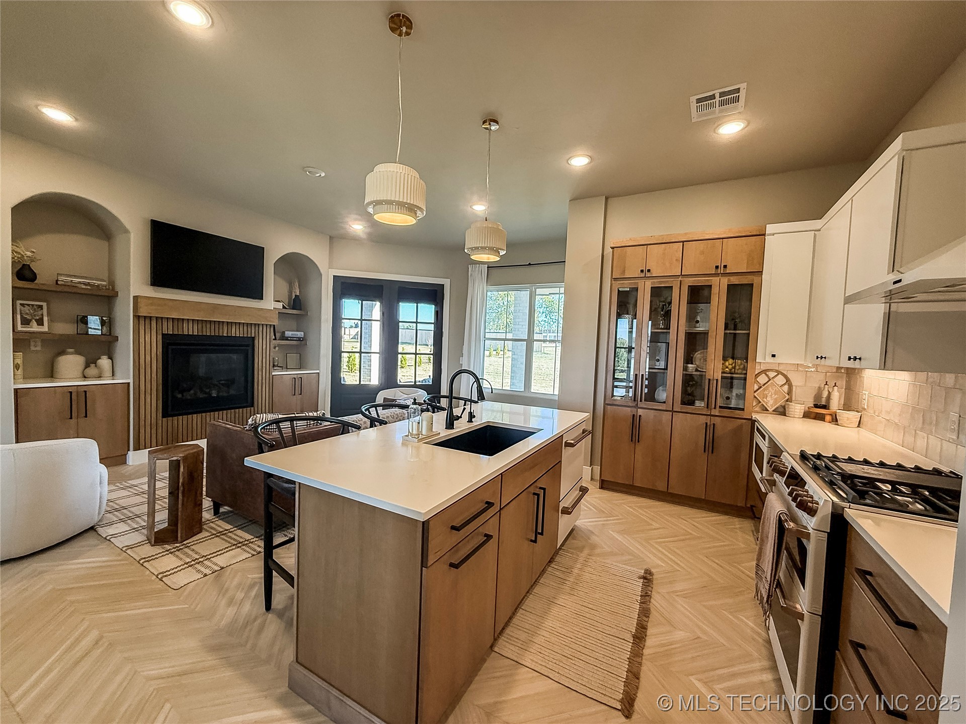 808 W Prairie View Road Property Photo 16