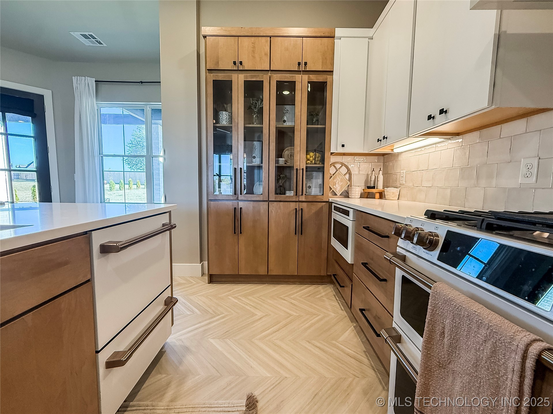 808 W Prairie View Road Property Photo 17