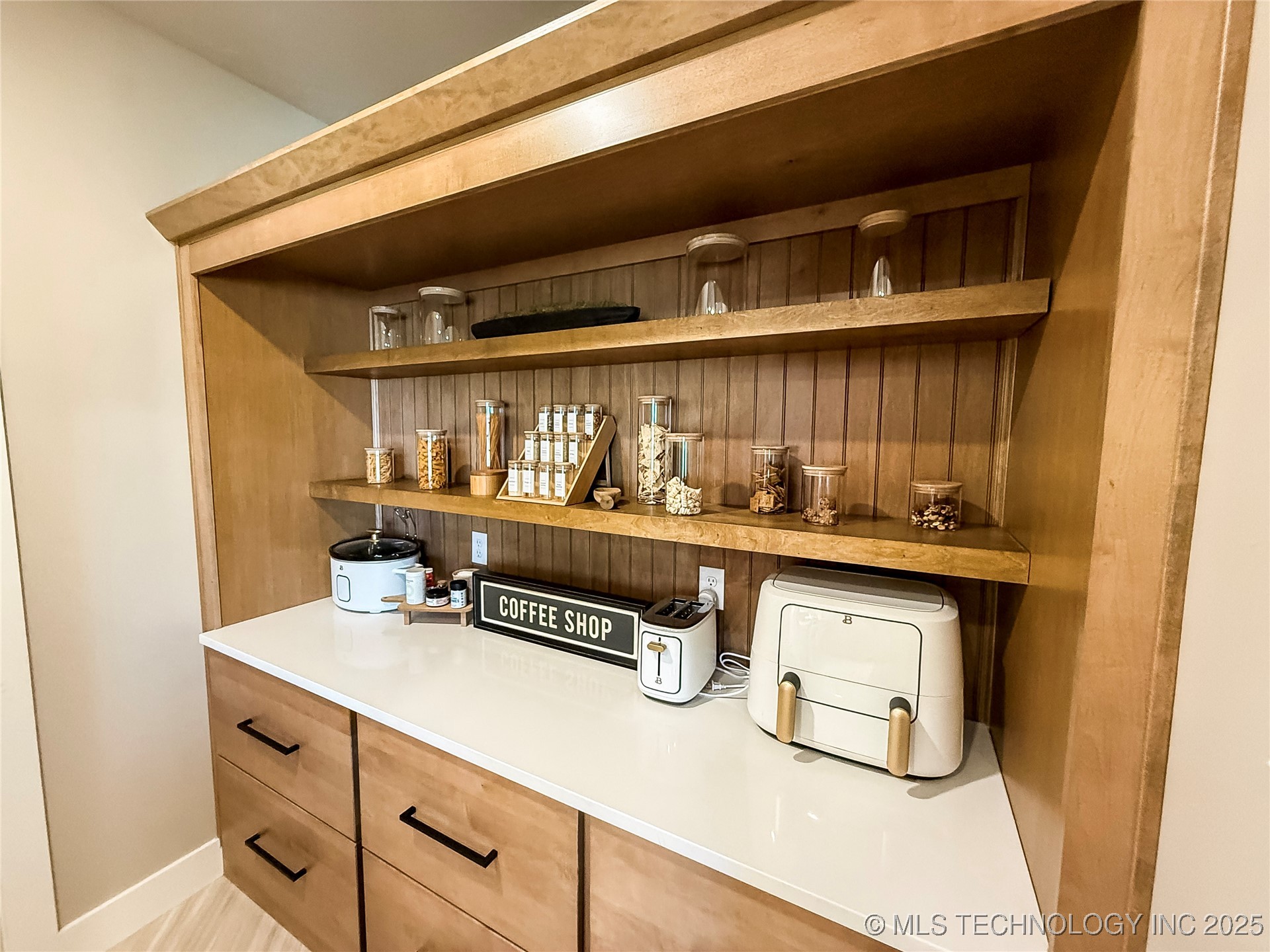 808 W Prairie View Road Property Photo 23