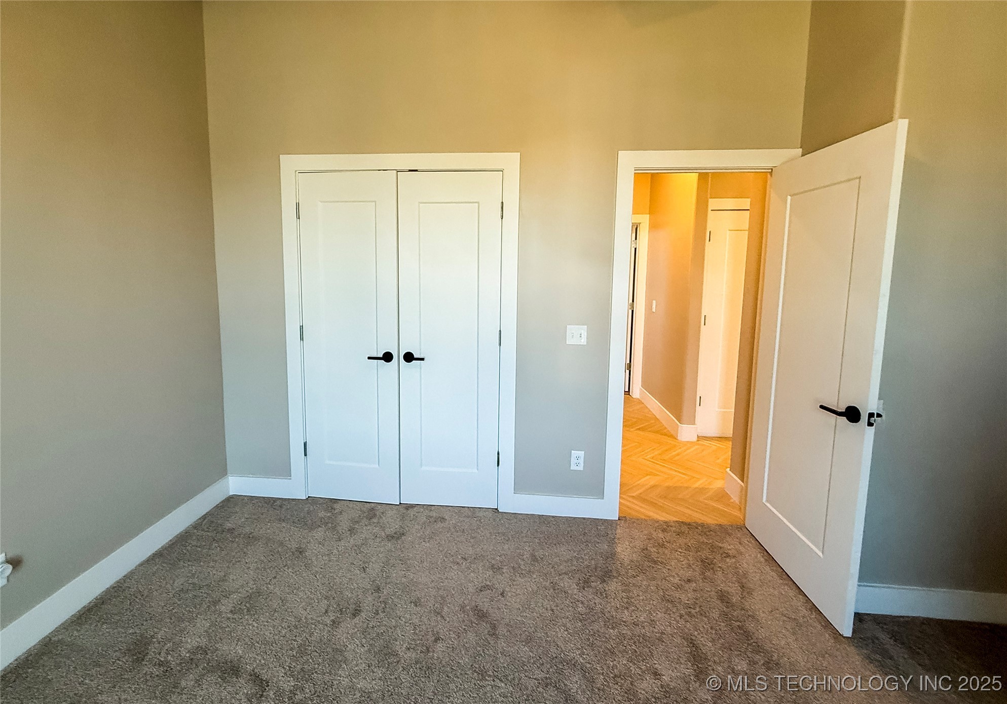 808 W Prairie View Road Property Photo 30