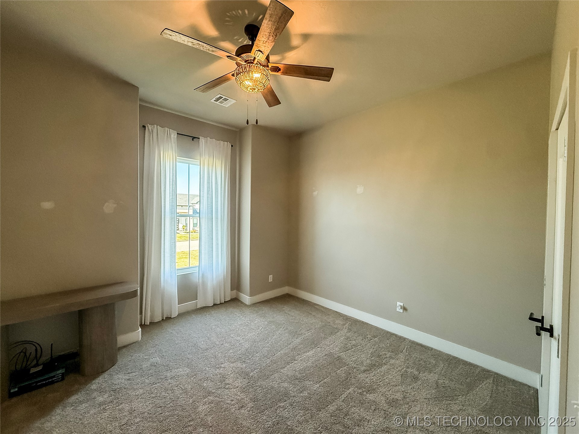 808 W Prairie View Road Property Photo 32