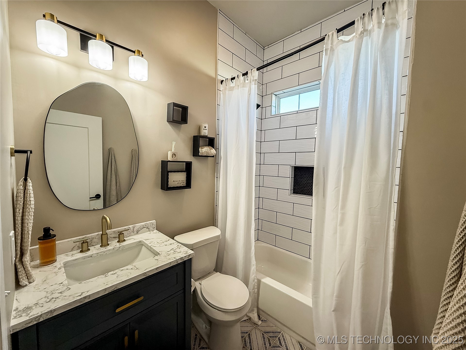 808 W Prairie View Road Property Photo 35