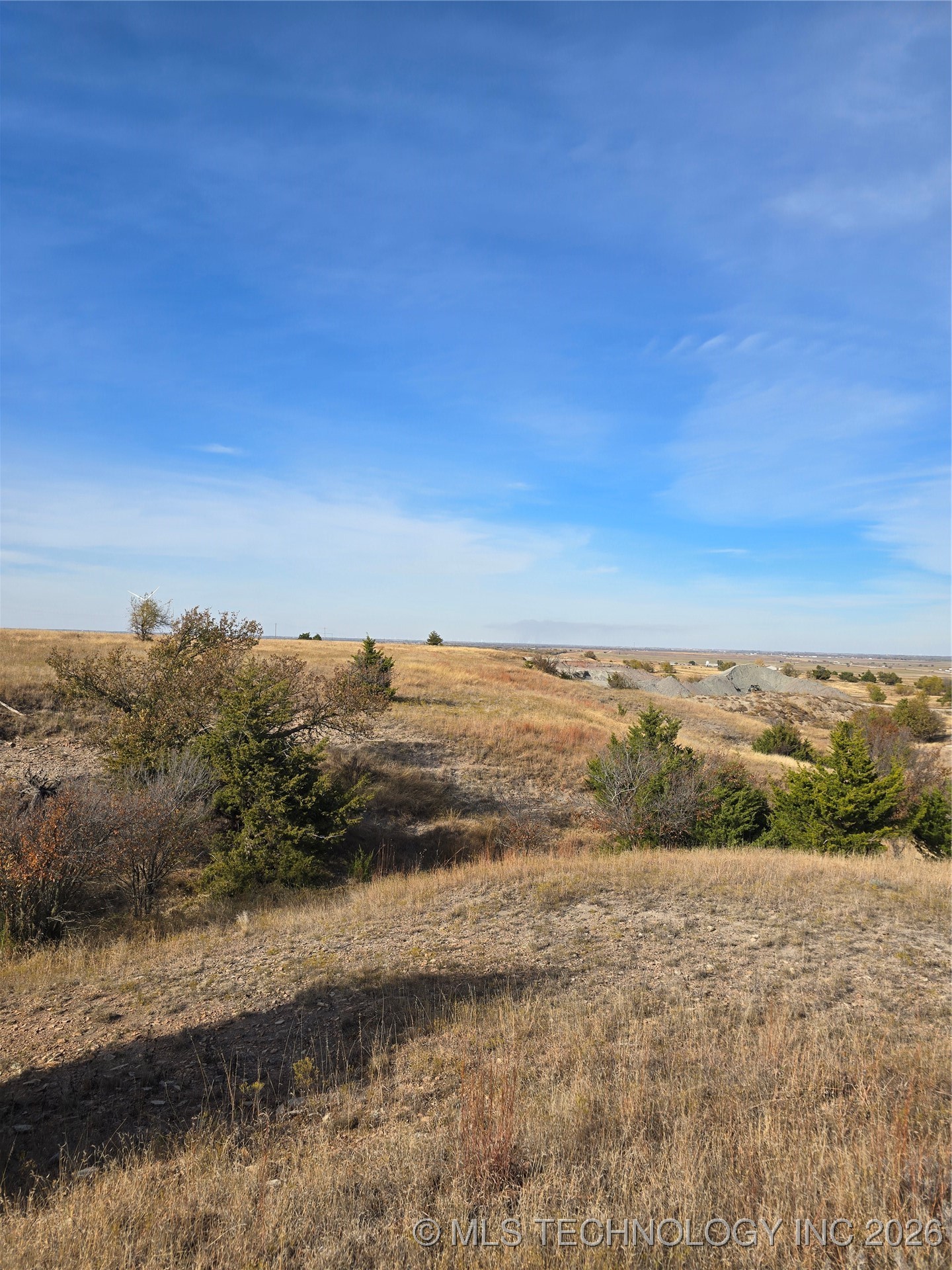 60th Property Photo 9