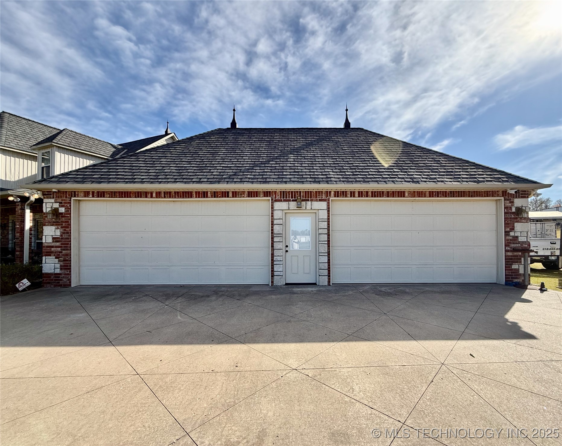 12336 S 273rd East Avenue Property Photo 3