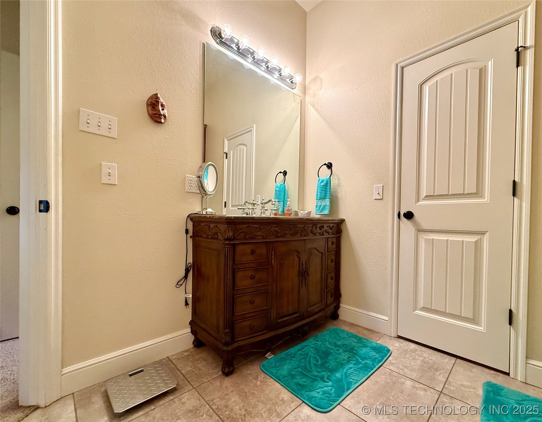 12336 S 273rd East Avenue Property Photo 35