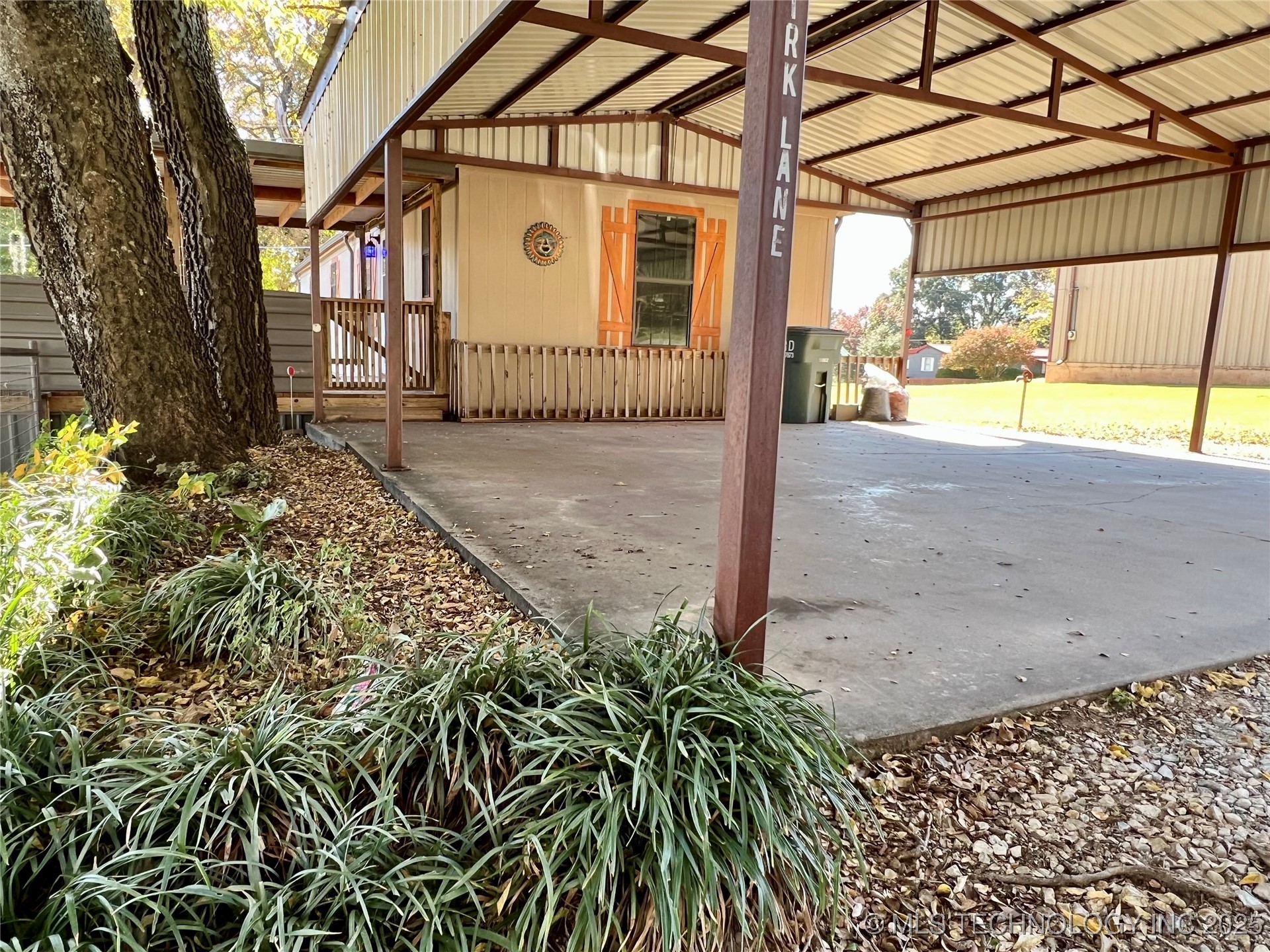 14133 Kirk Lane Property Photo 1