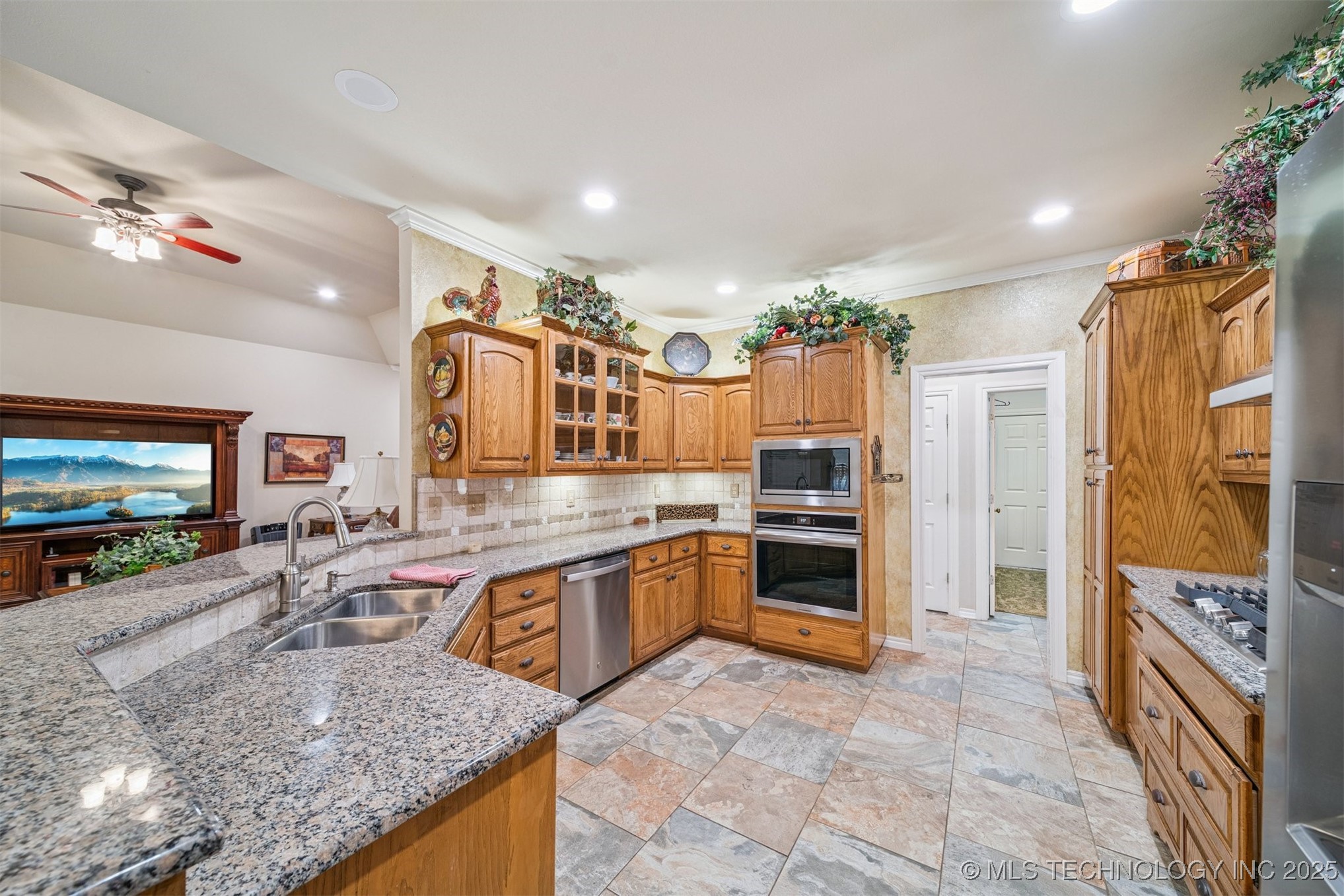 10314 E 92nd Place N Property Photo 17