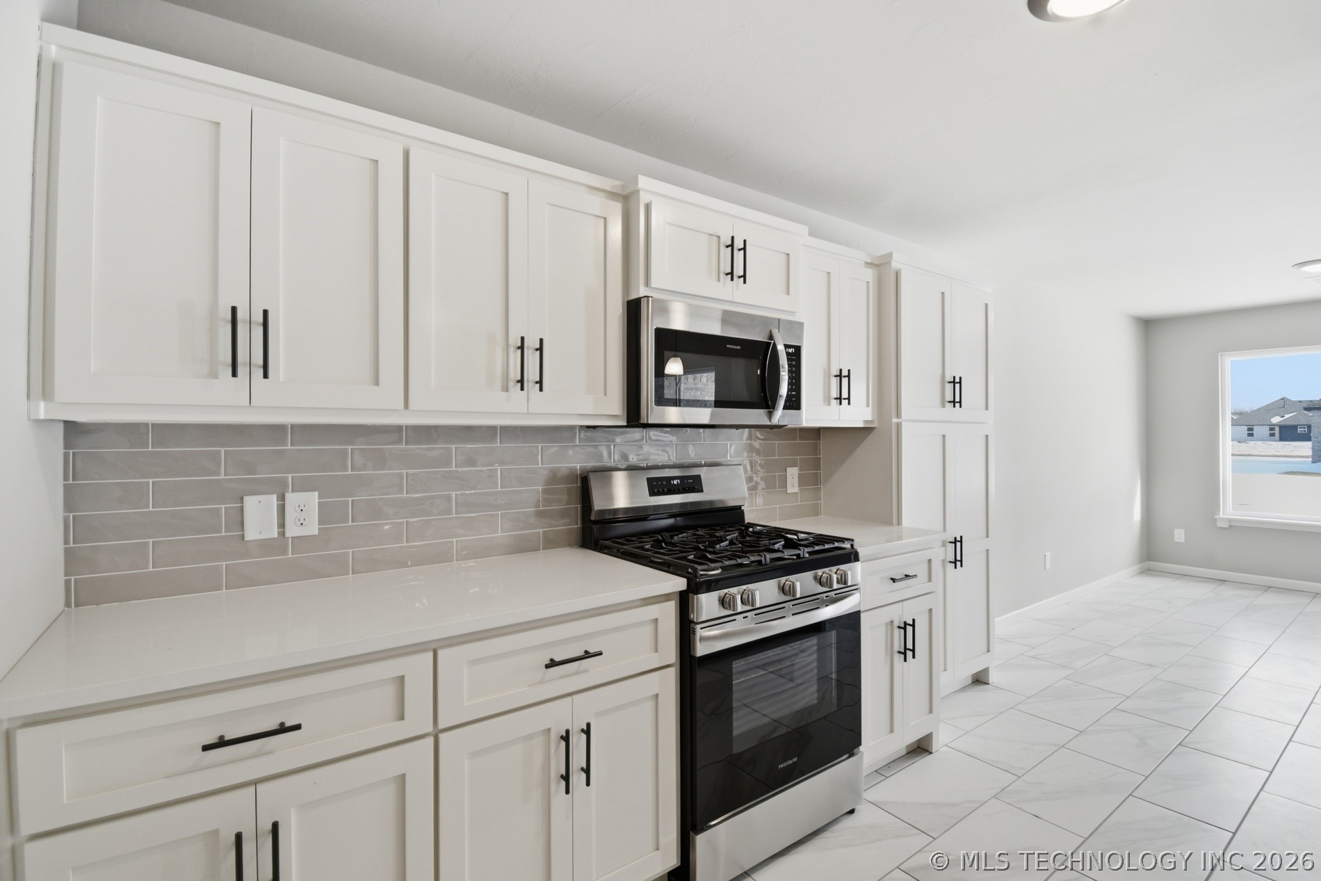 10893 S 277th East Avenue Property Photo 17