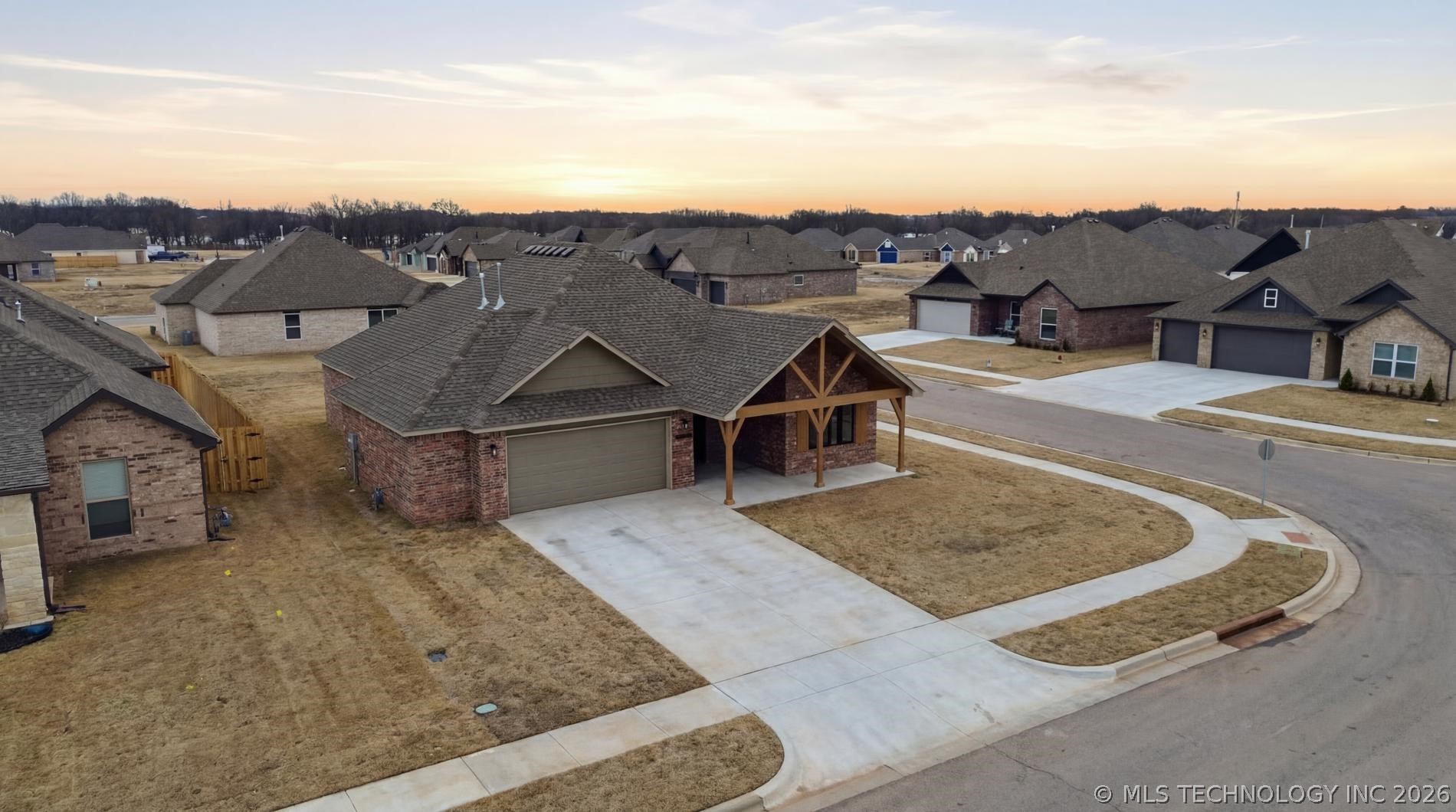 10893 S 277th East Avenue Property Photo 49