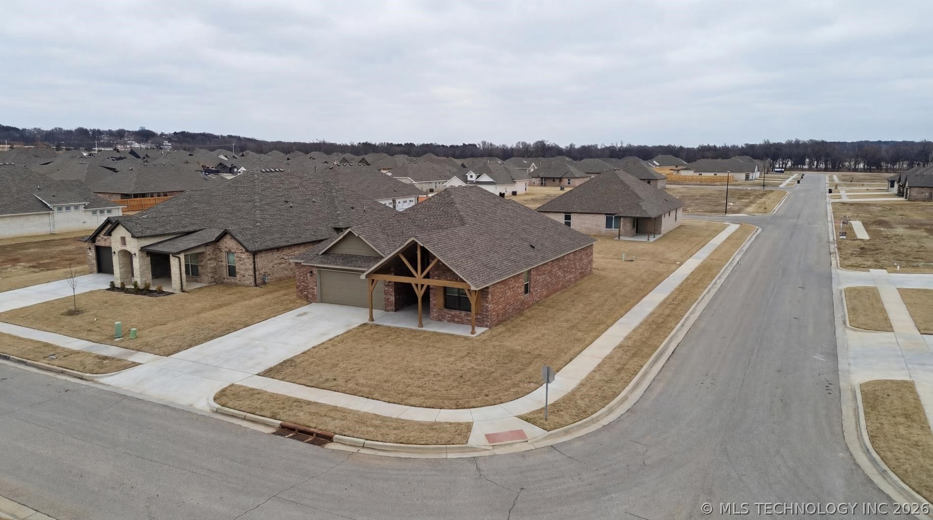 10893 S 277th East Avenue Property Photo 51