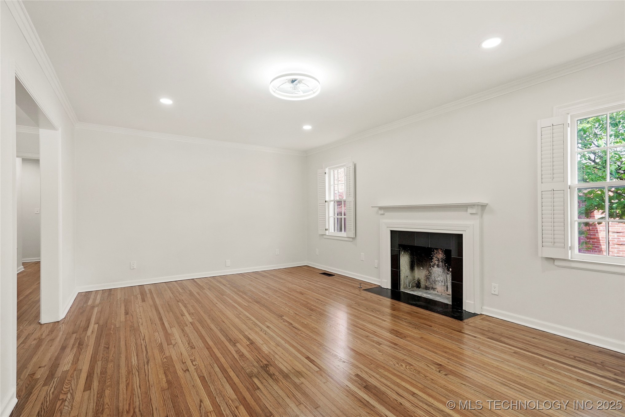 1208 E 29th Street Property Photo 6