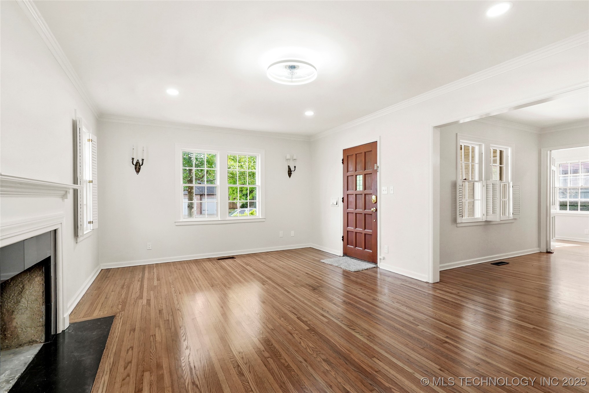 1208 E 29th Street Property Photo 7