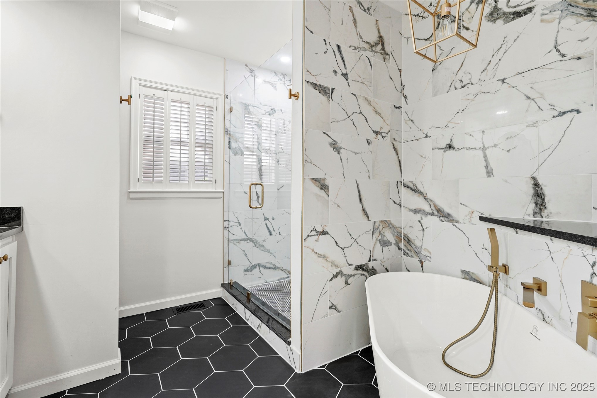 1208 E 29th Street Property Photo 18