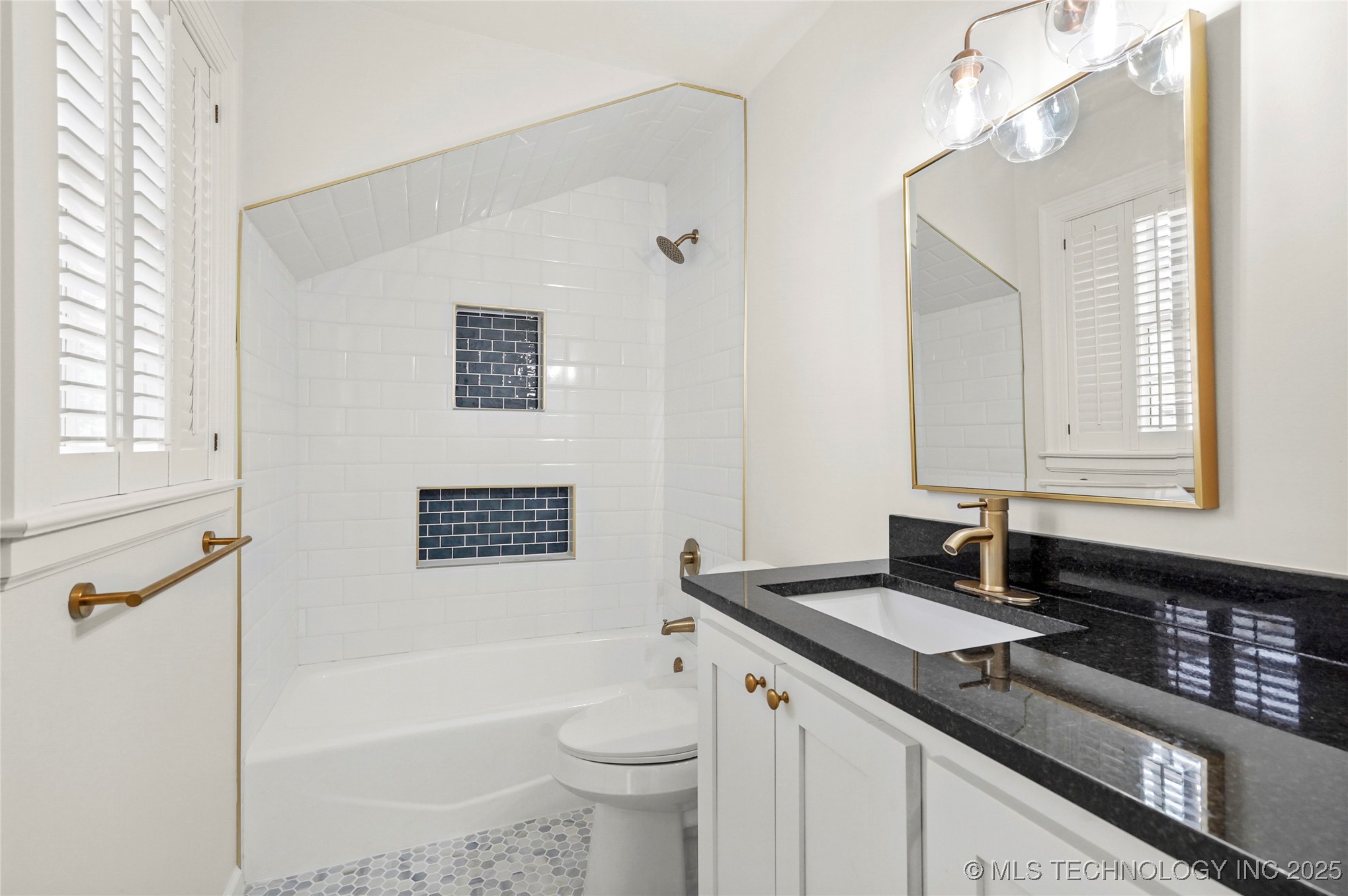 1208 E 29th Street Property Photo 24