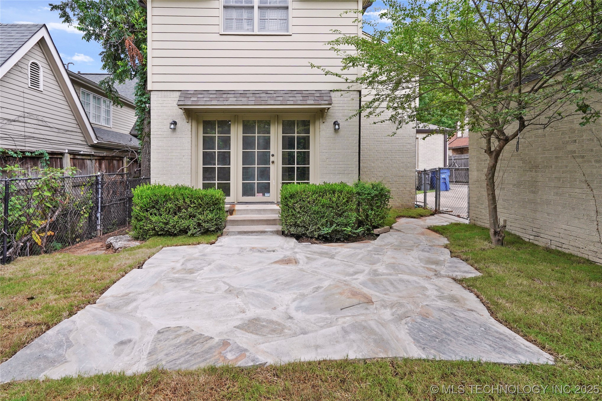 1208 E 29th Street Property Photo 28