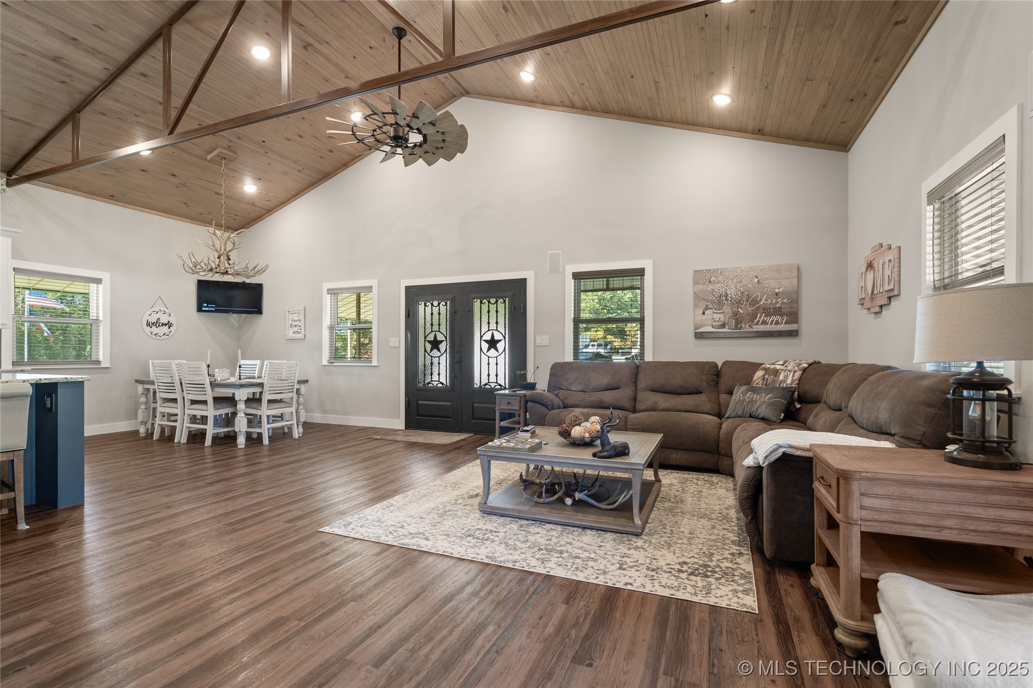 9212 Keltner Road Property Photo 4